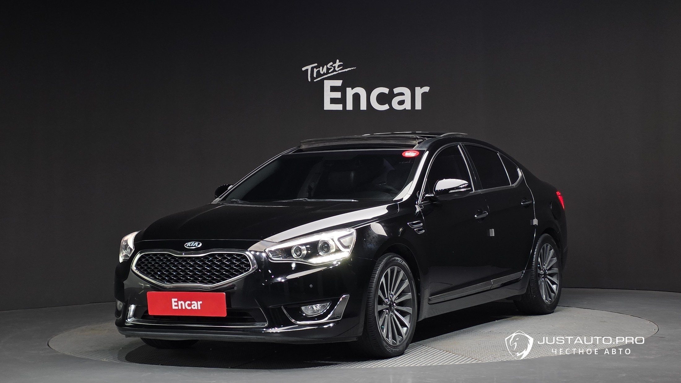 Автомобиль Kia K7