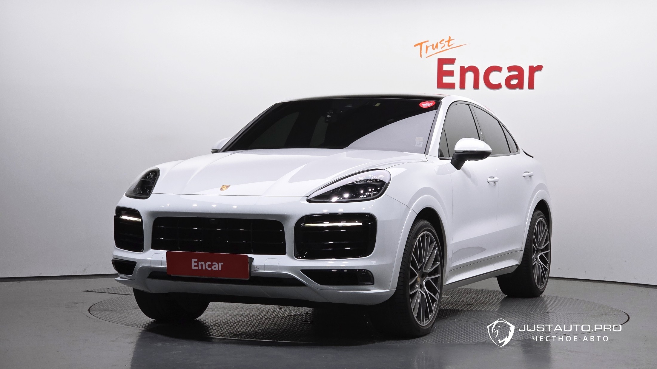 Автомобиль Porsche Cayenne
