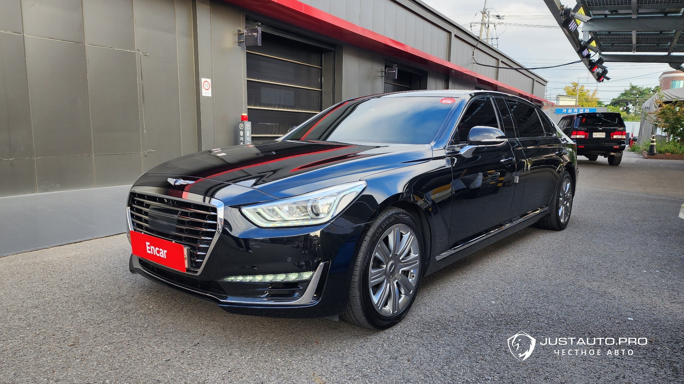 Автомобиль Genesis EQ900