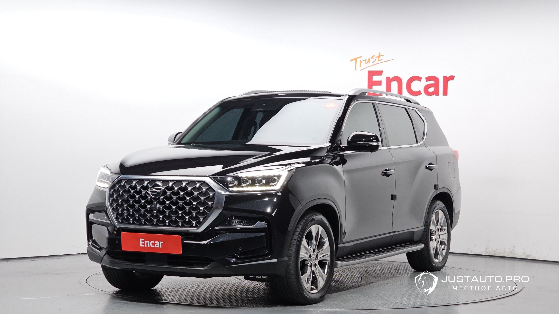 Автомобиль KG_Mobility_Ssangyong Rexton