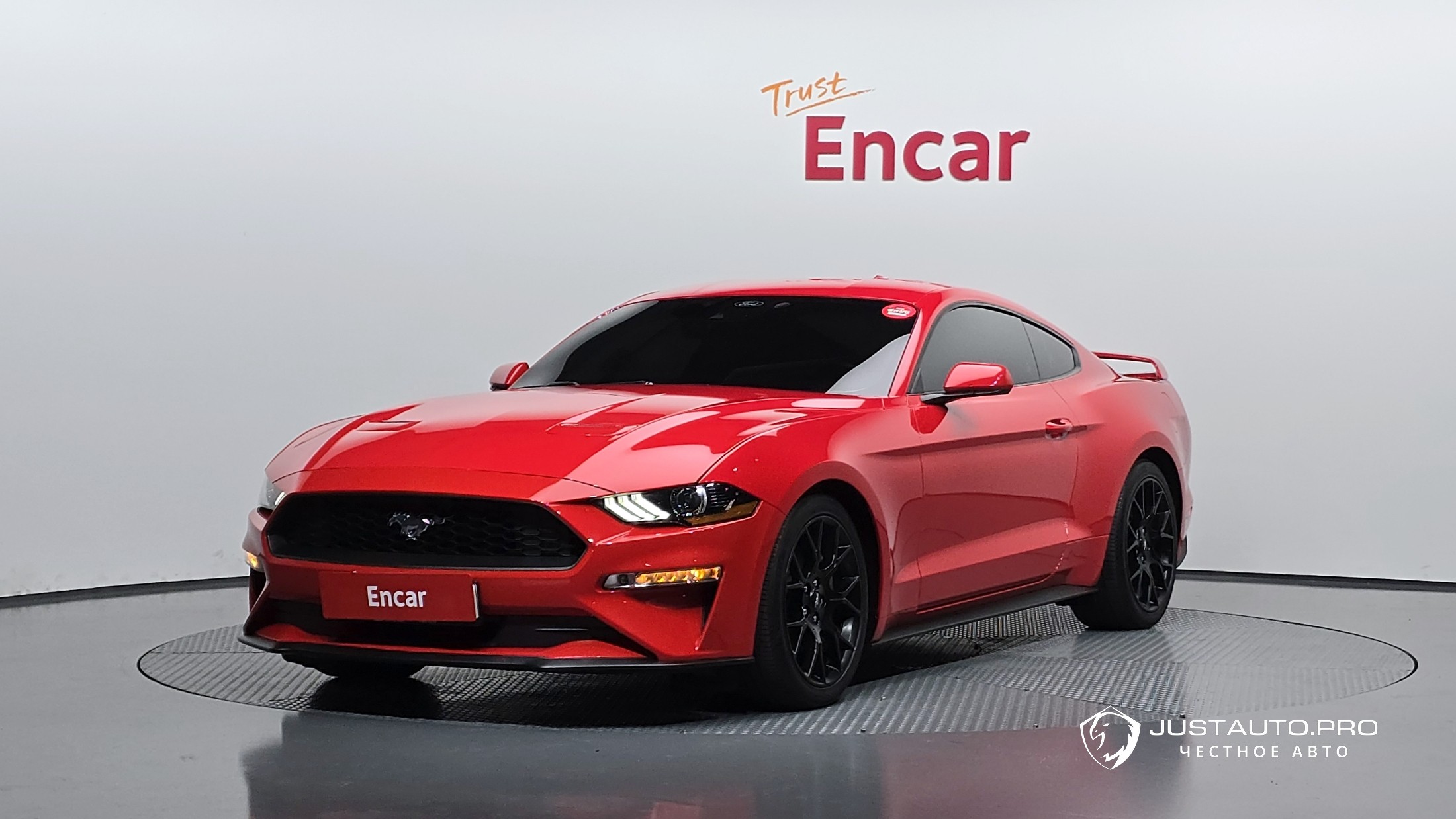 Автомобиль Ford Mustang