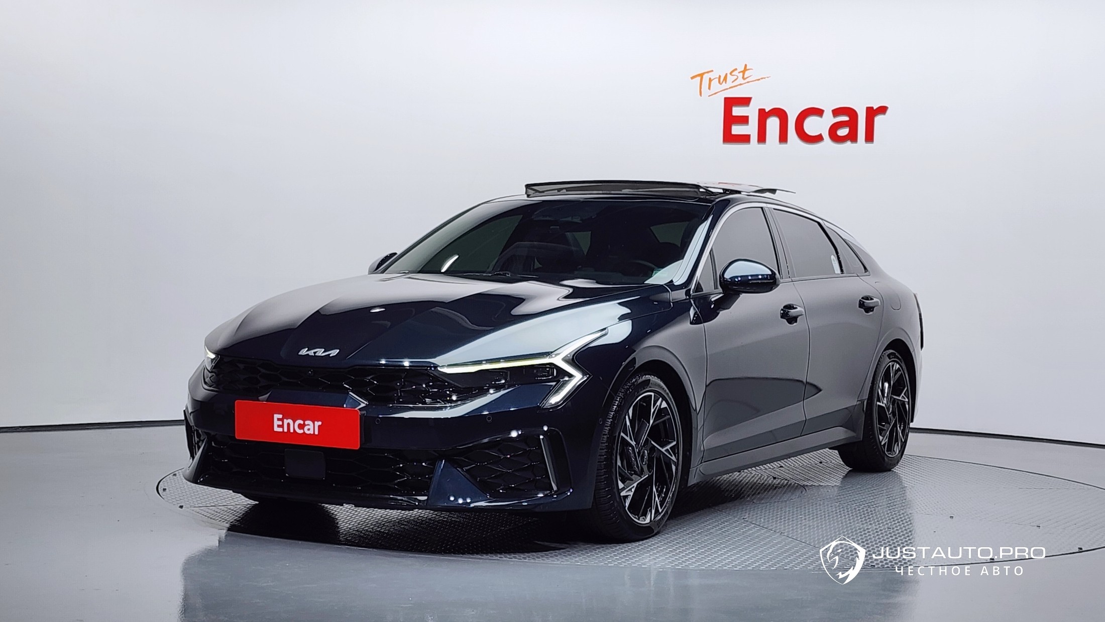 Автомобиль Kia K5