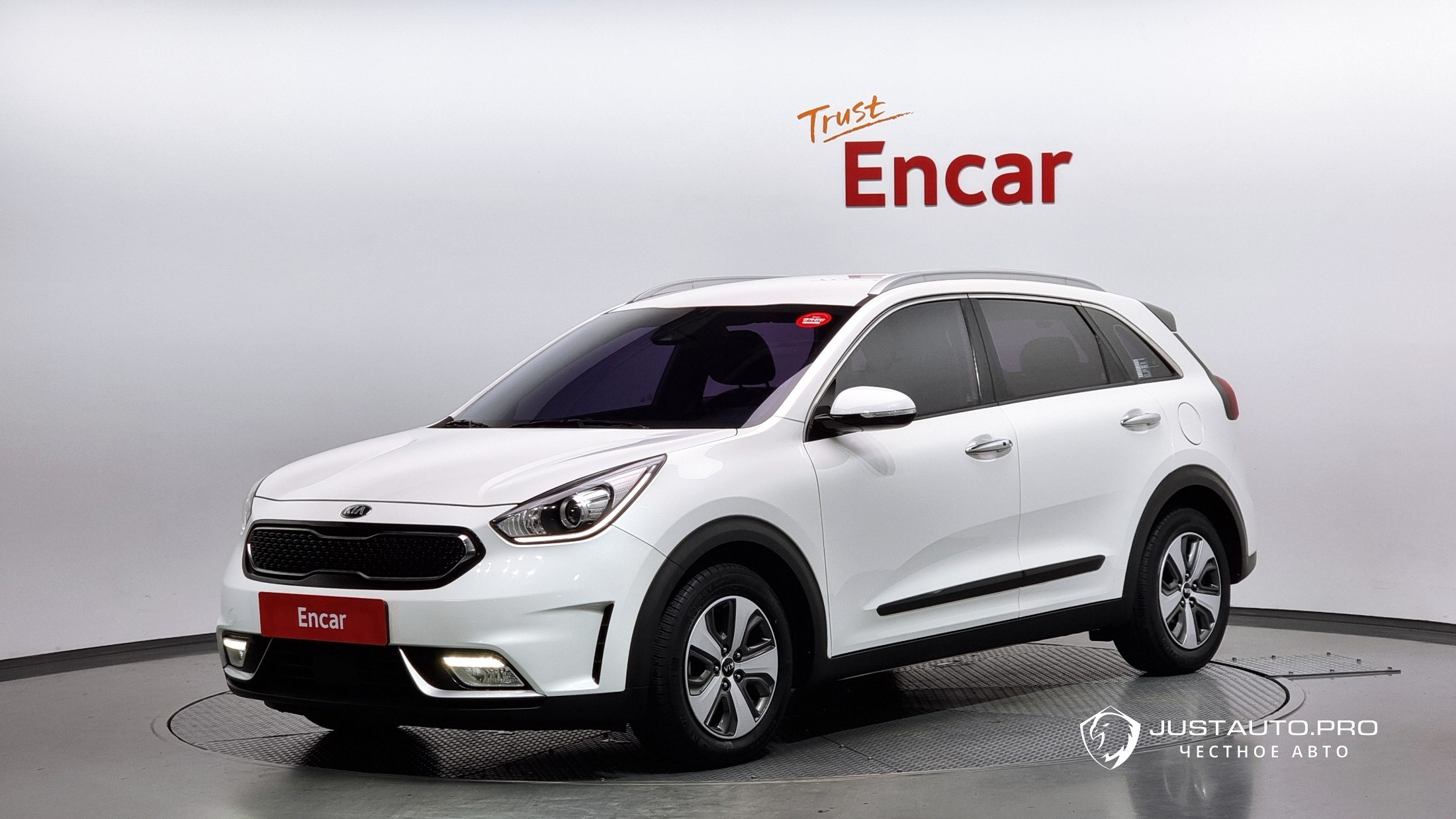 Автомобиль Kia Niro