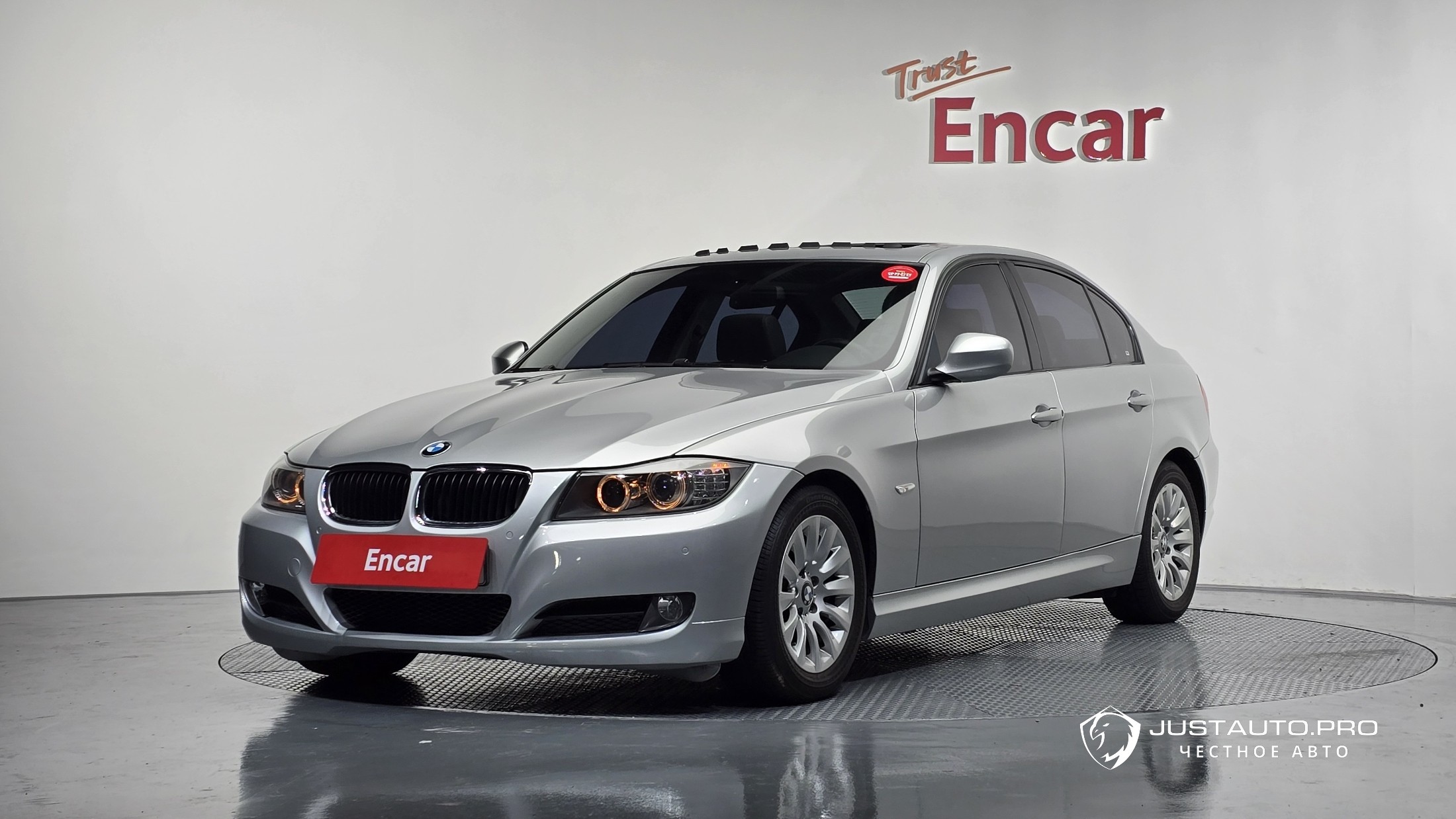 Автомобиль BMW 3-Series