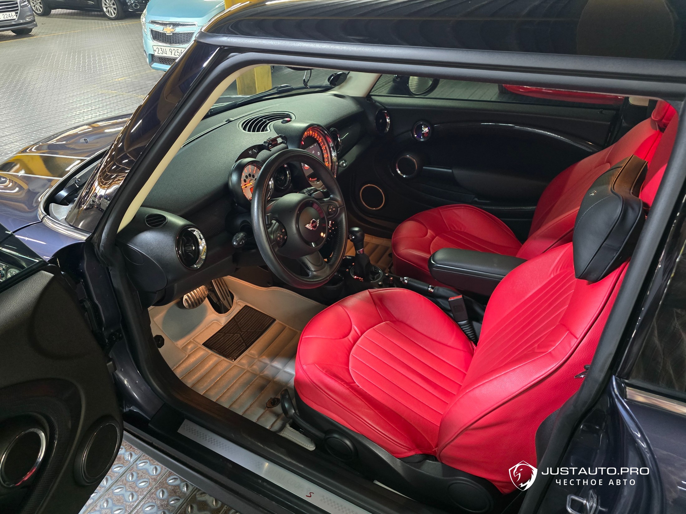 Автомобиль Mini Cooper