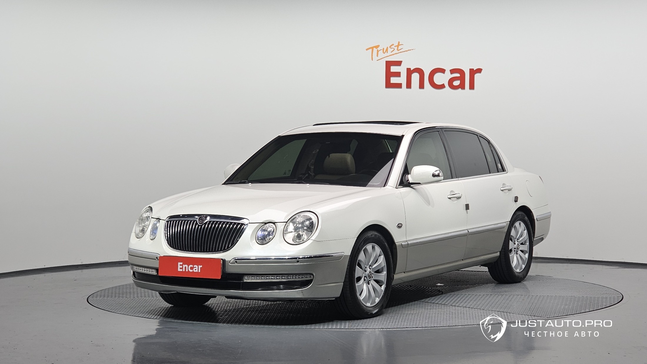 Автомобиль Kia OPIRUS