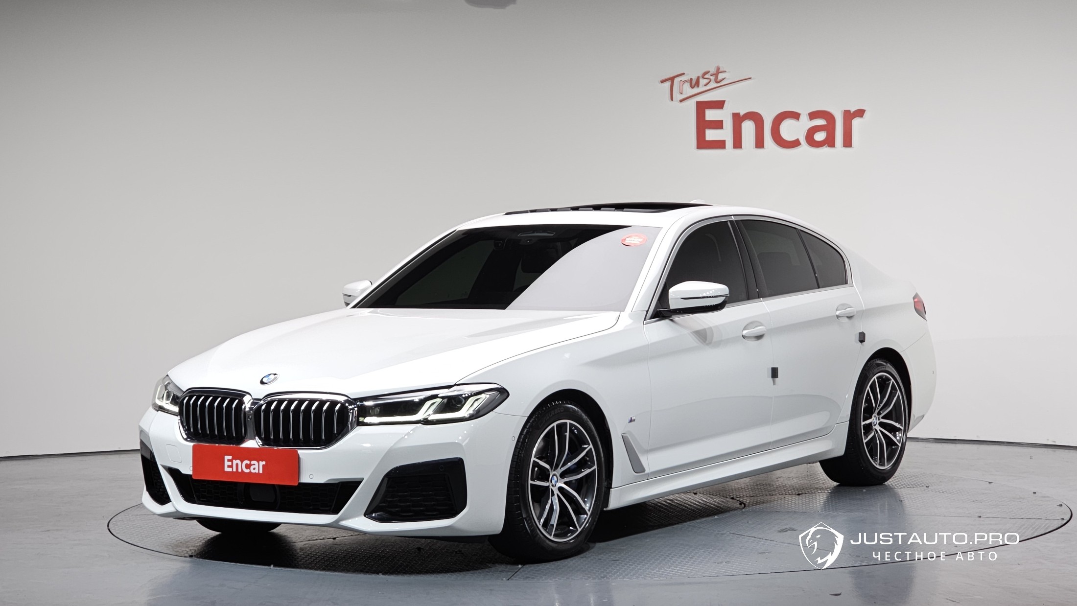 Автомобиль BMW 5-Series