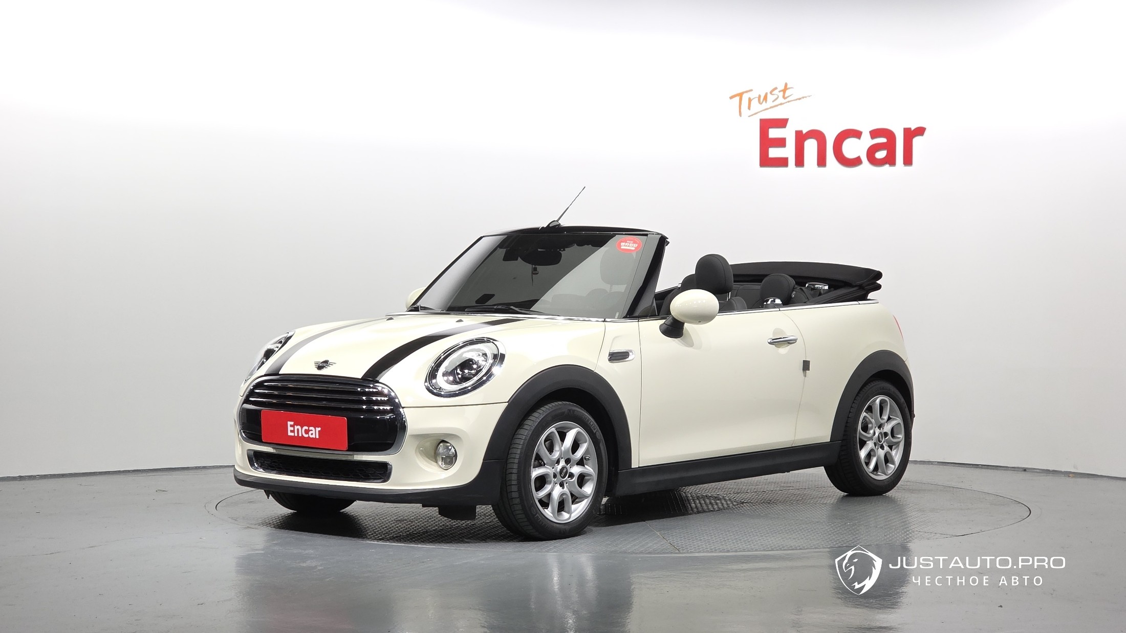 Автомобиль Mini Cooper Convertible