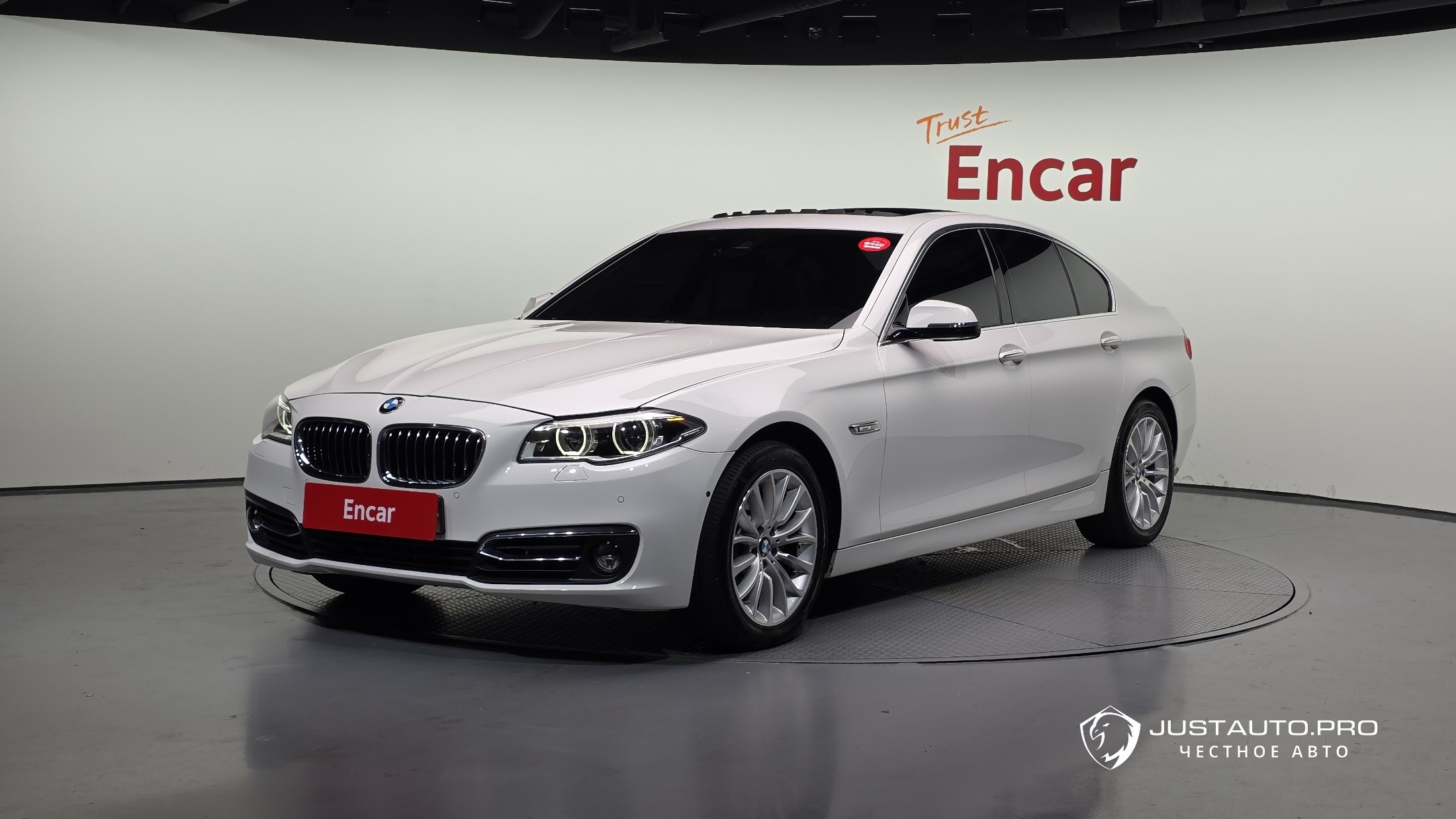 Автомобиль BMW 5-Series