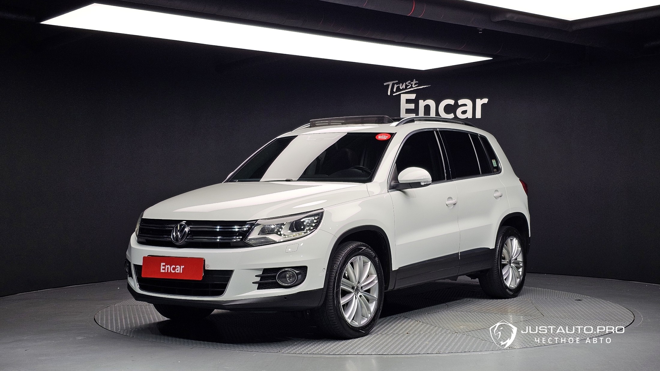 Автомобиль Volkswagen Tiguan