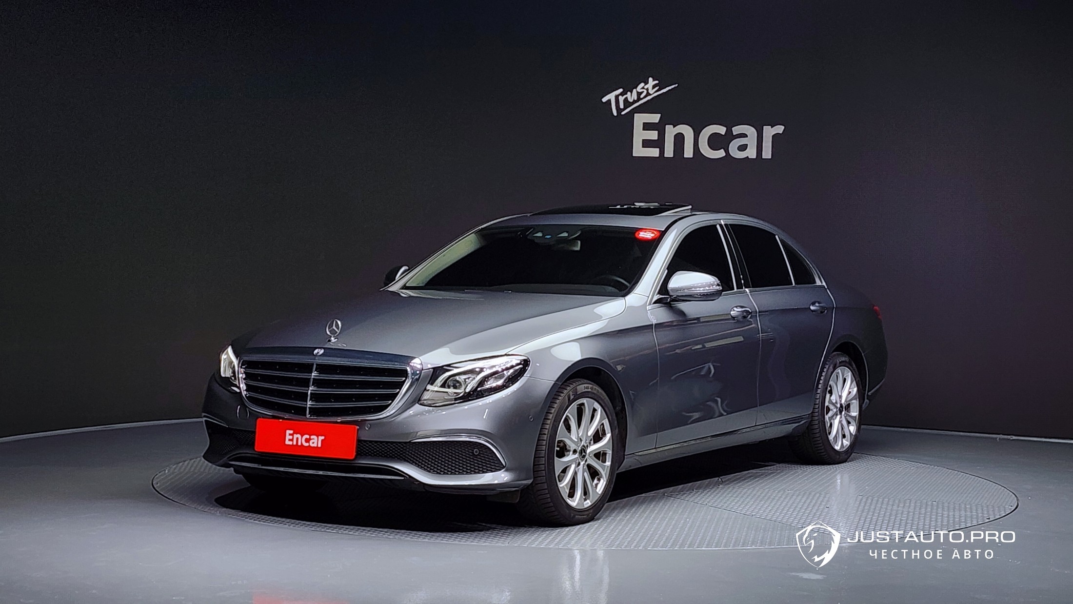 Автомобиль Mercedes-Benz E-Class
