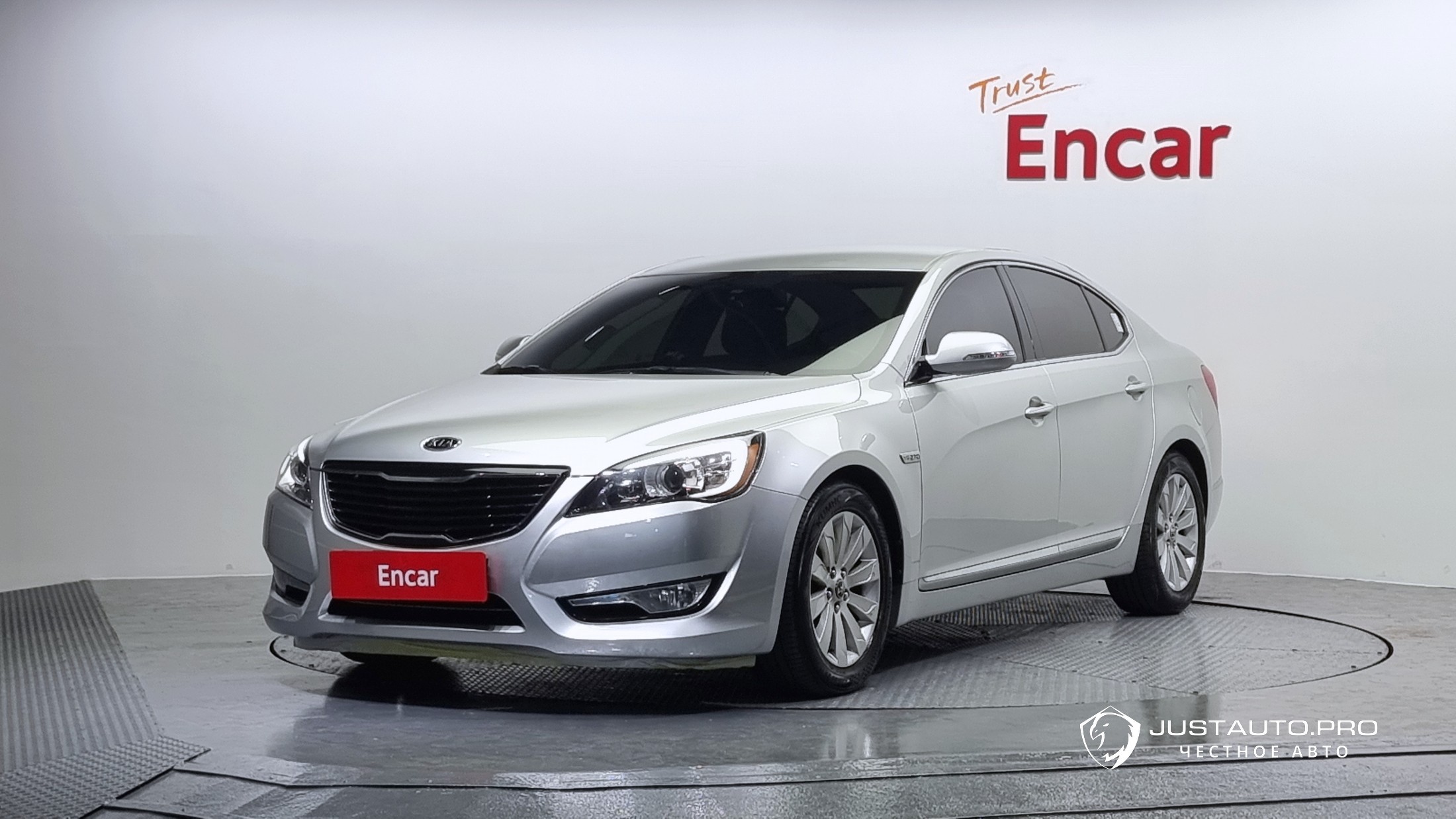 Автомобиль Kia K7