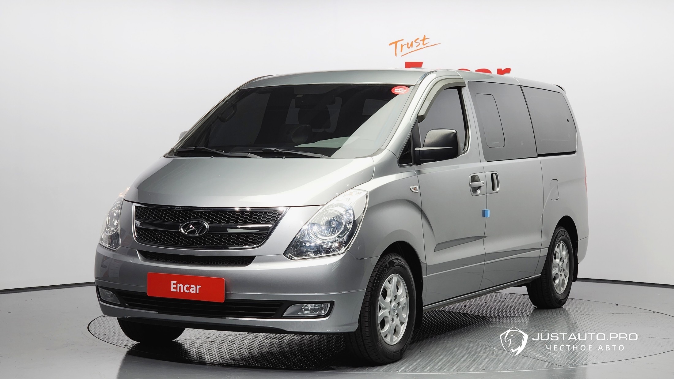 Автомобиль Hyundai Starex