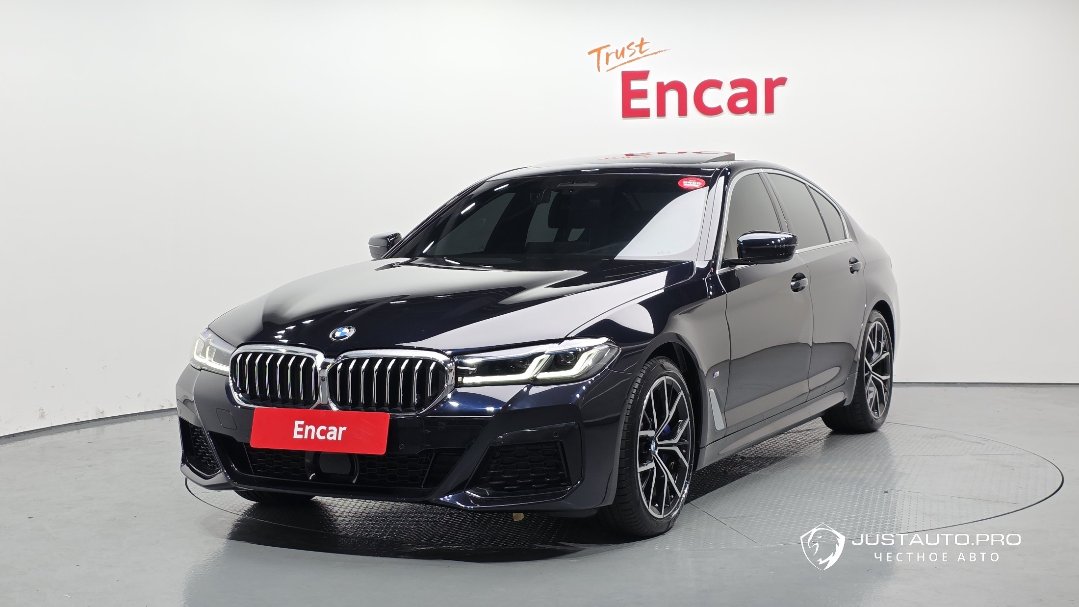 Автомобиль BMW 5-Series