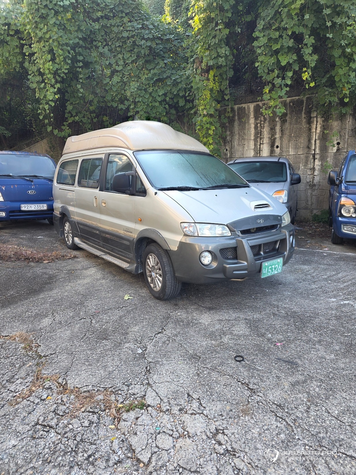 Автомобиль Hyundai Starex