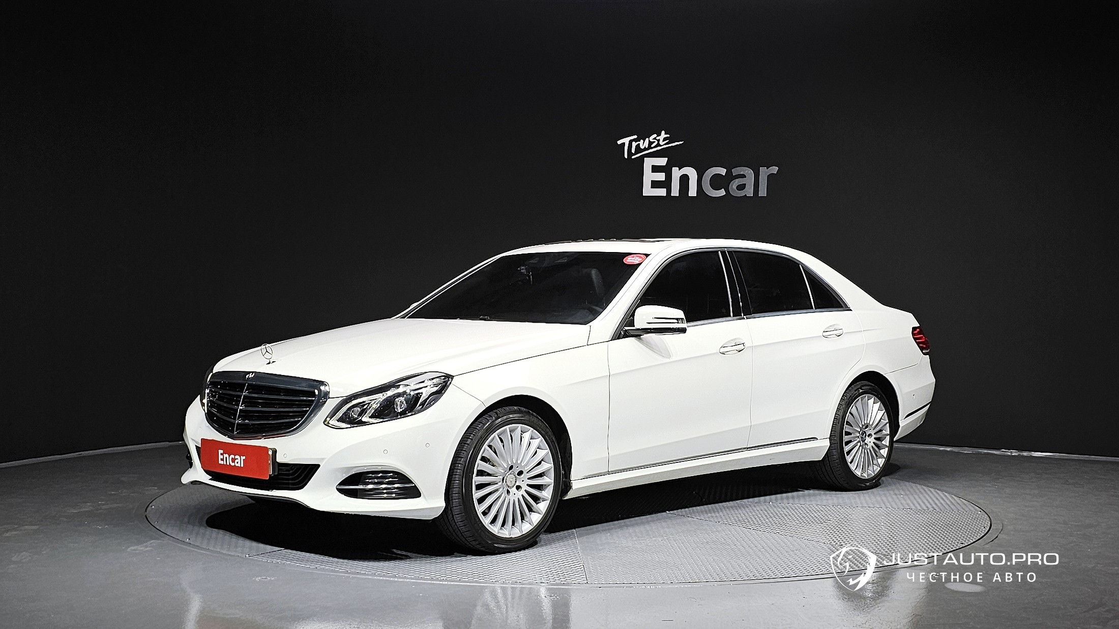 Автомобиль Mercedes-Benz E-Class