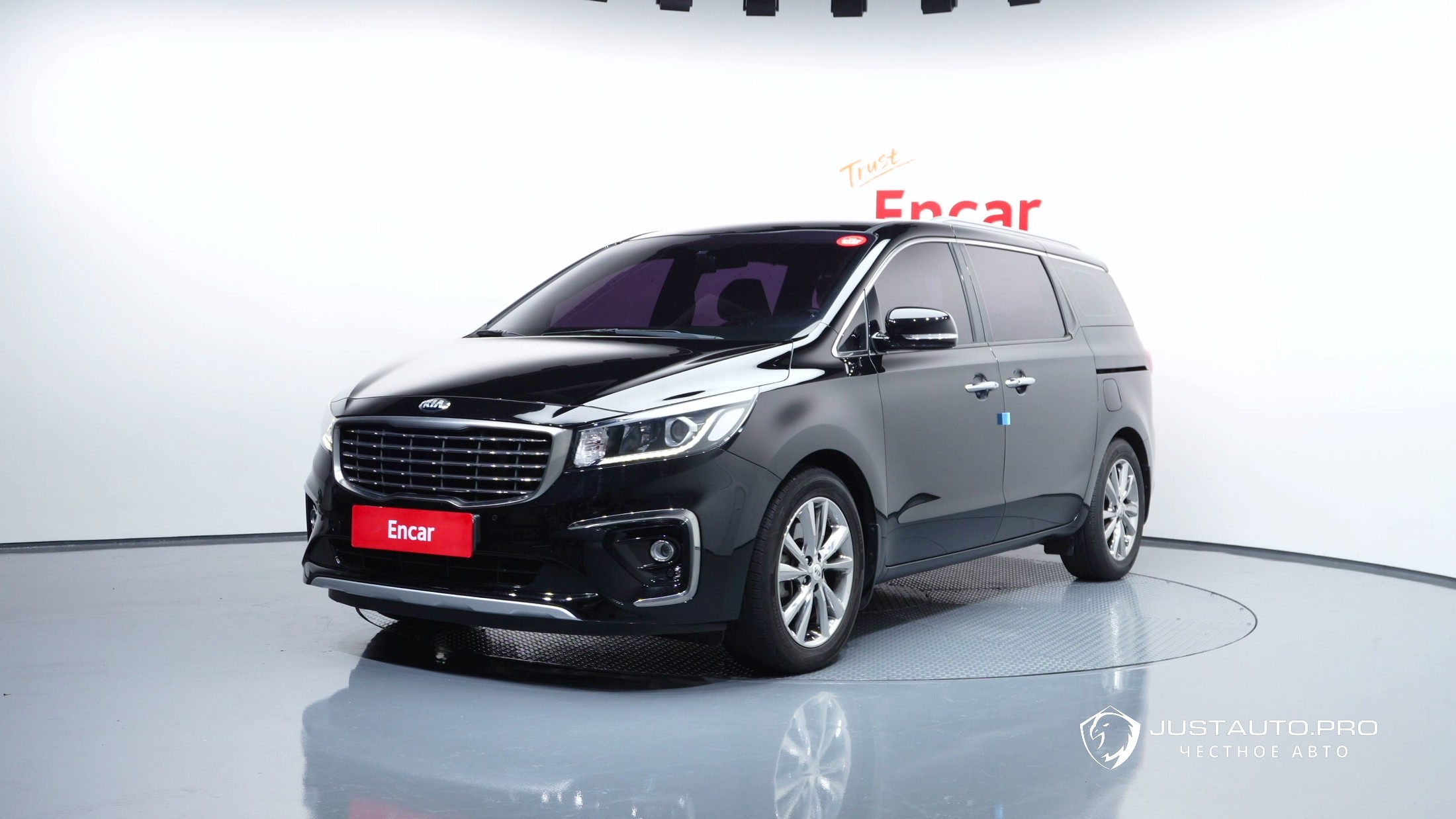 Автомобиль Kia Canival