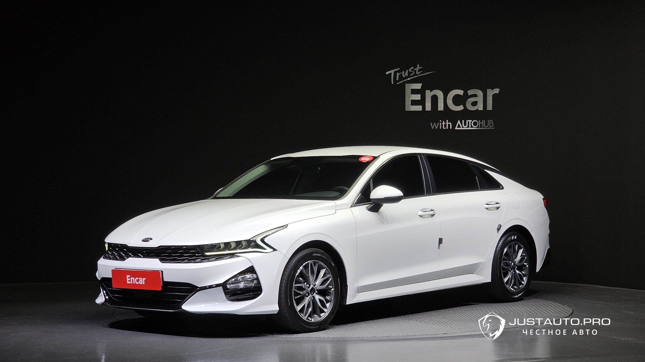 Автомобиль Kia K5