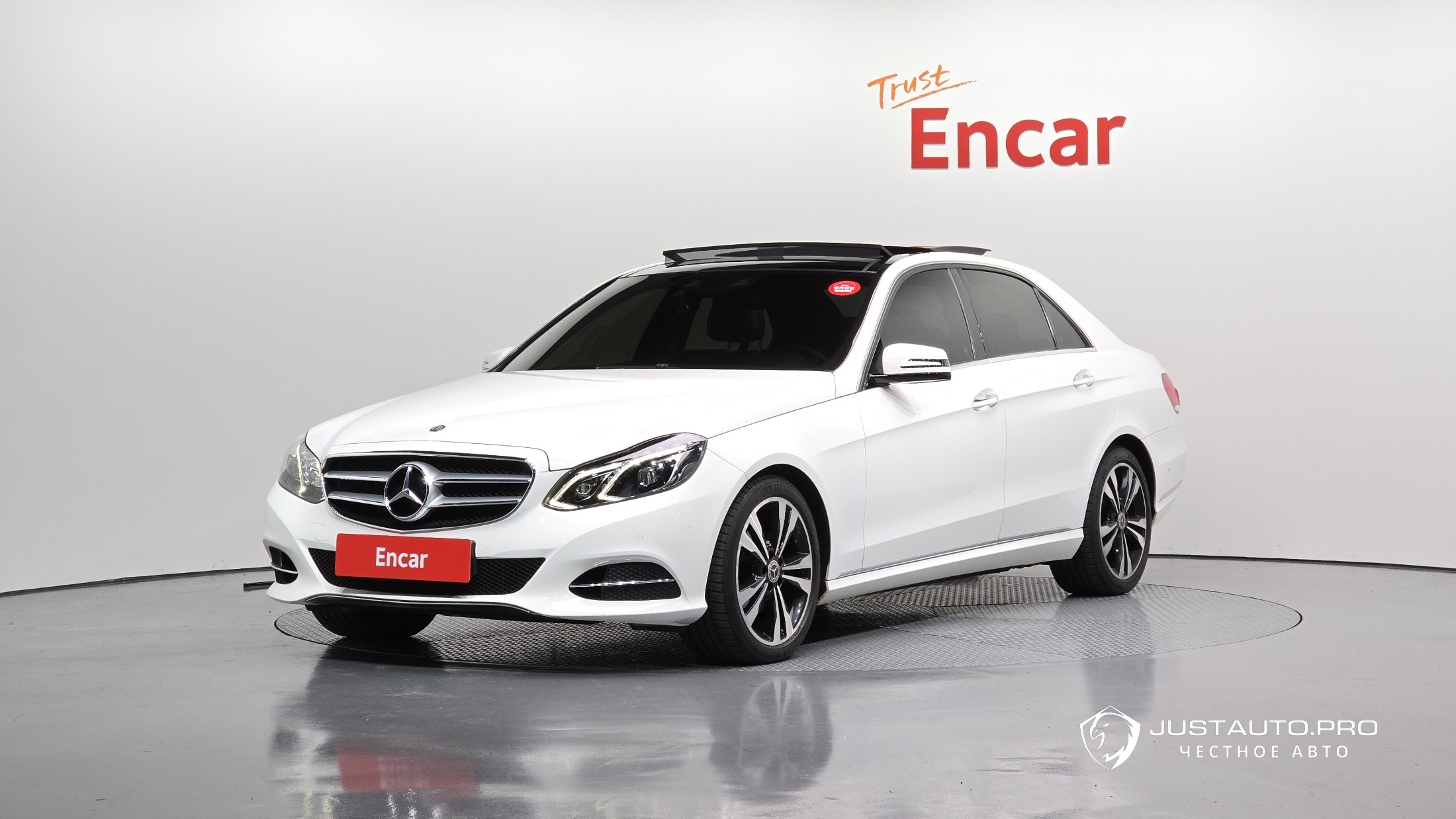 Автомобиль Mercedes-Benz E-Class