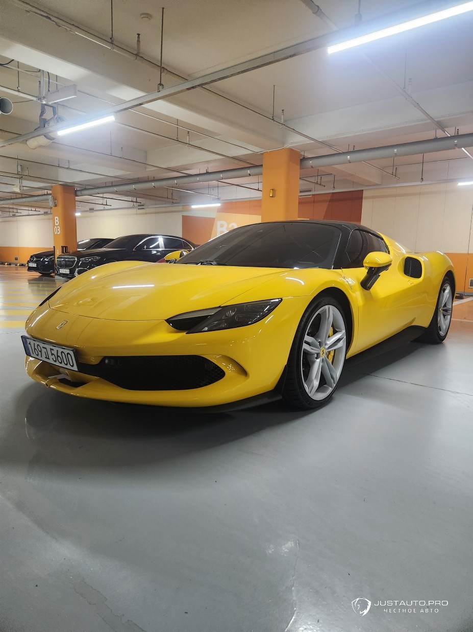 Автомобиль Ferrari 296