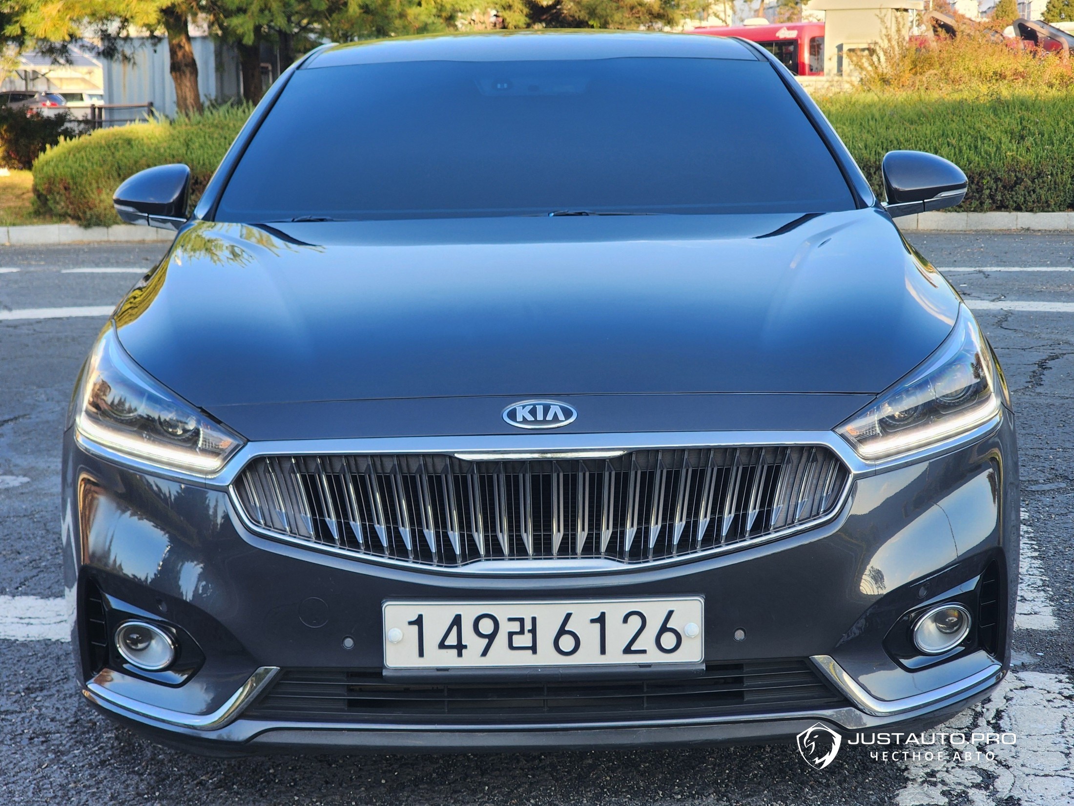 Автомобиль Kia K7