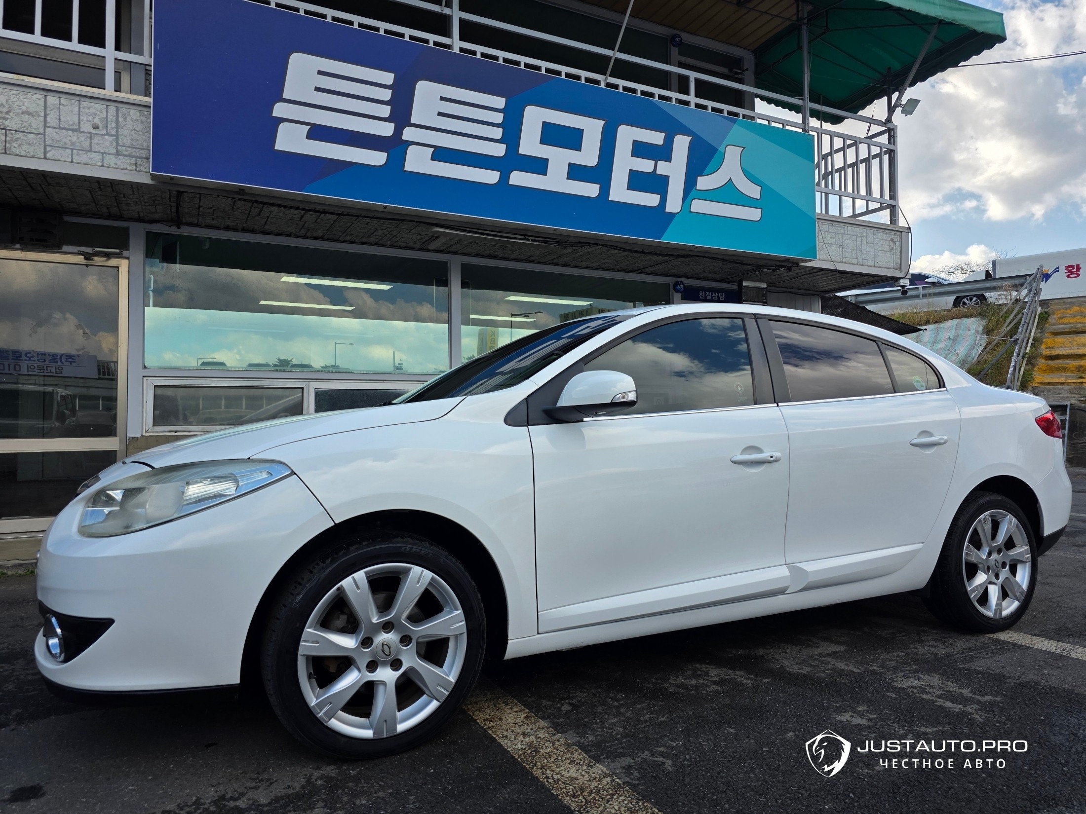 Автомобиль Renault-KoreaSamsung SM3