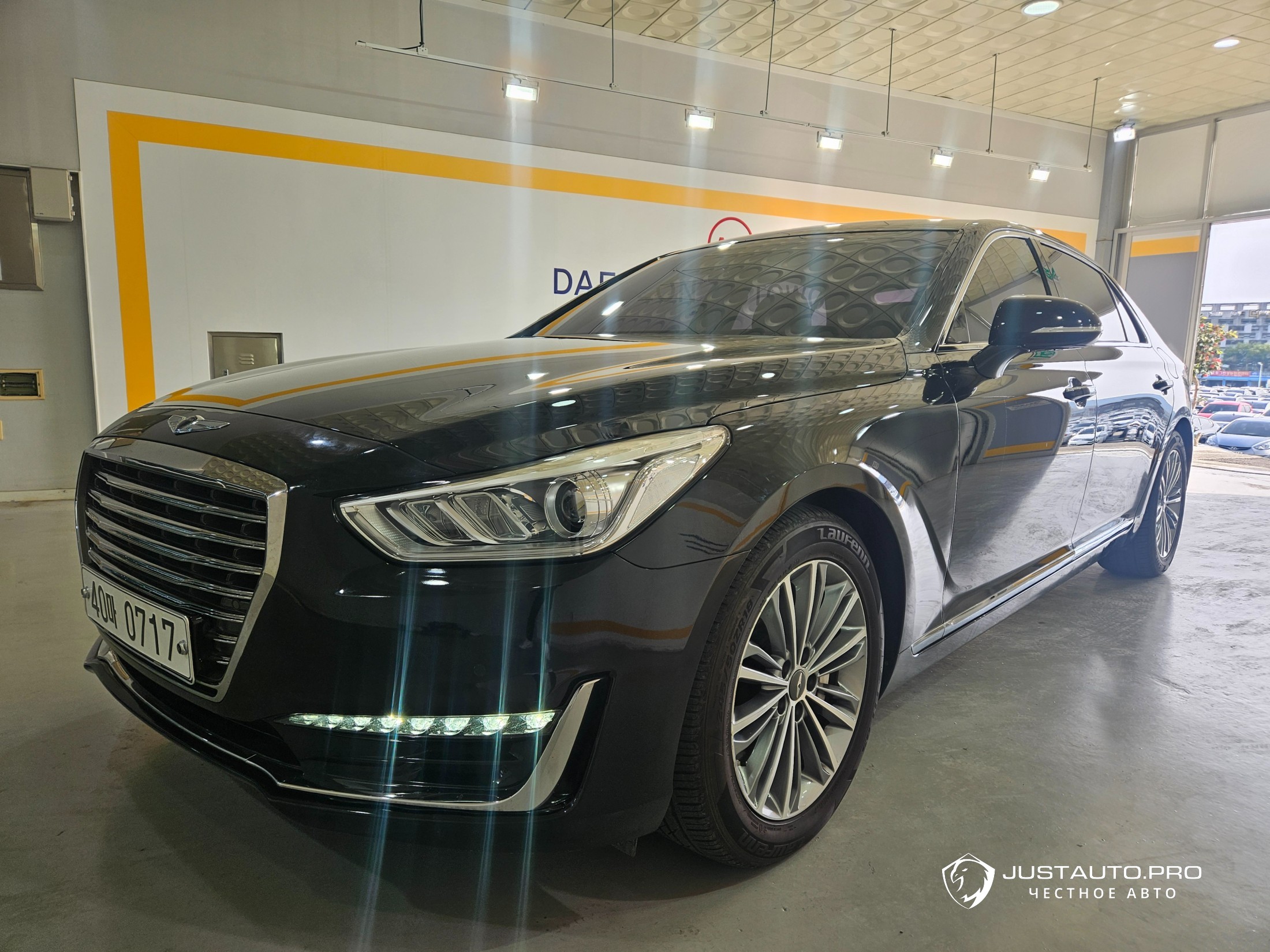 Автомобиль Genesis EQ900