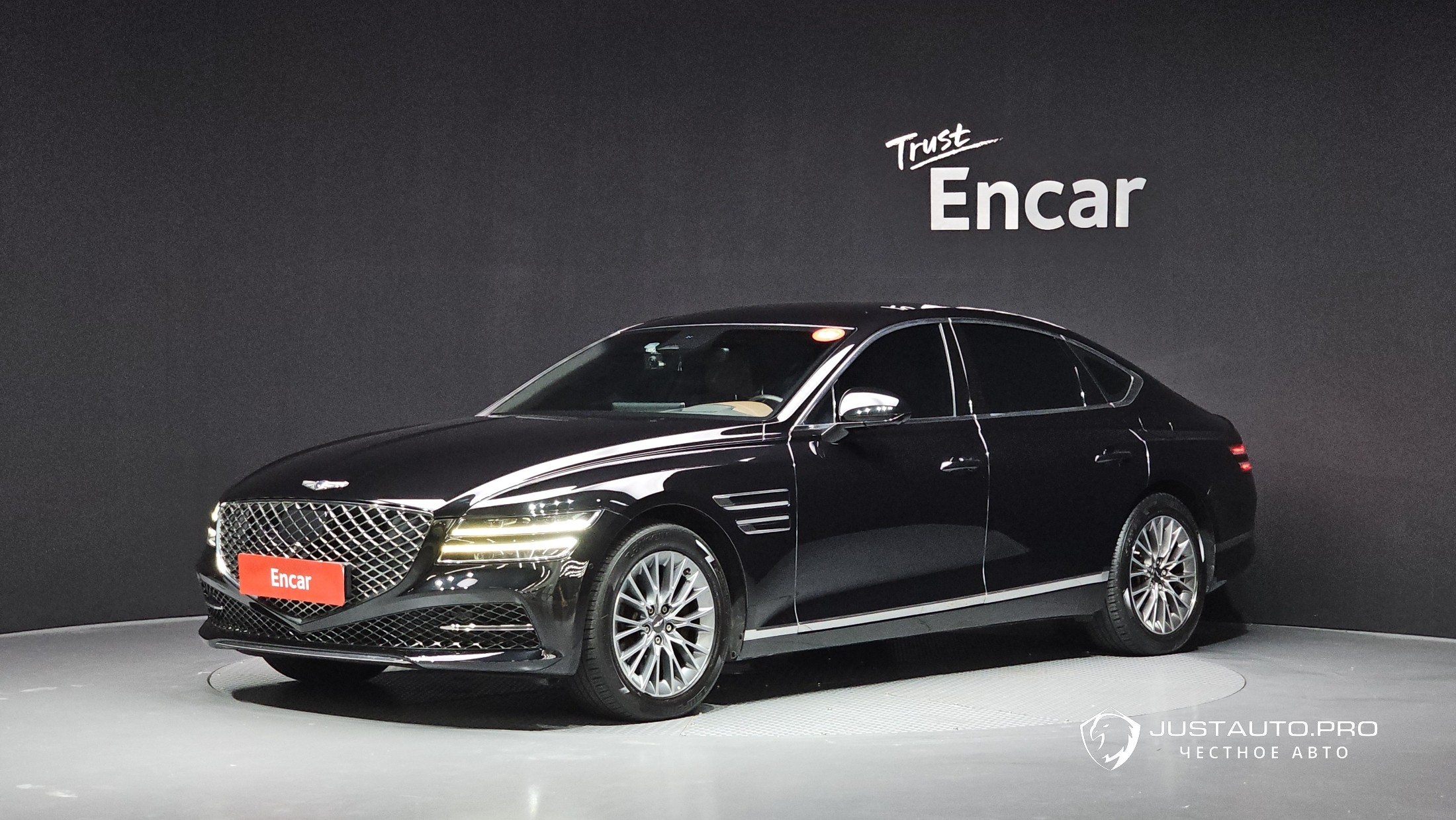 Автомобиль Genesis G80