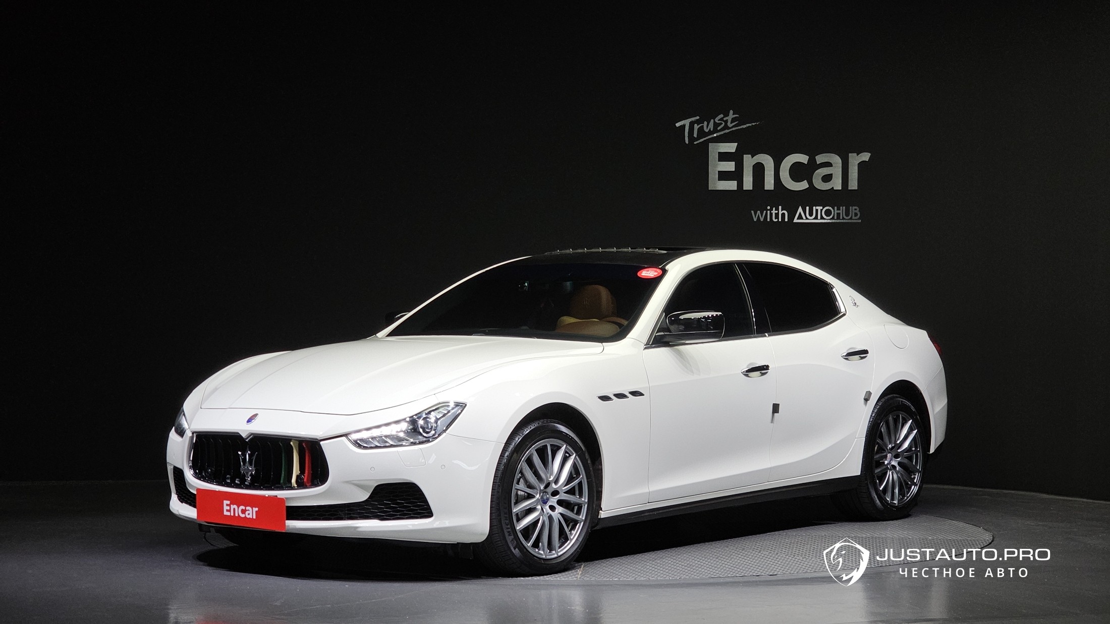 Автомобиль Maserati Ghibli
