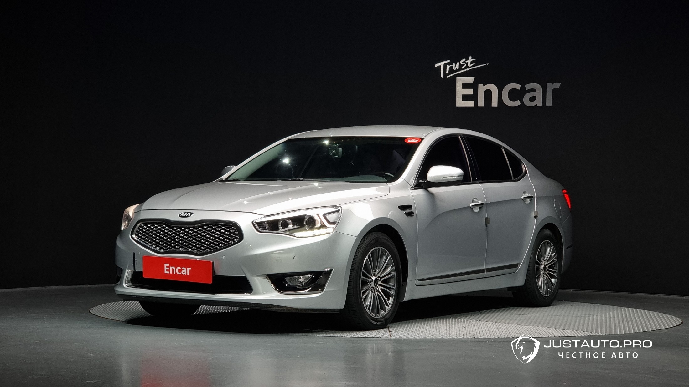 Автомобиль Kia K7