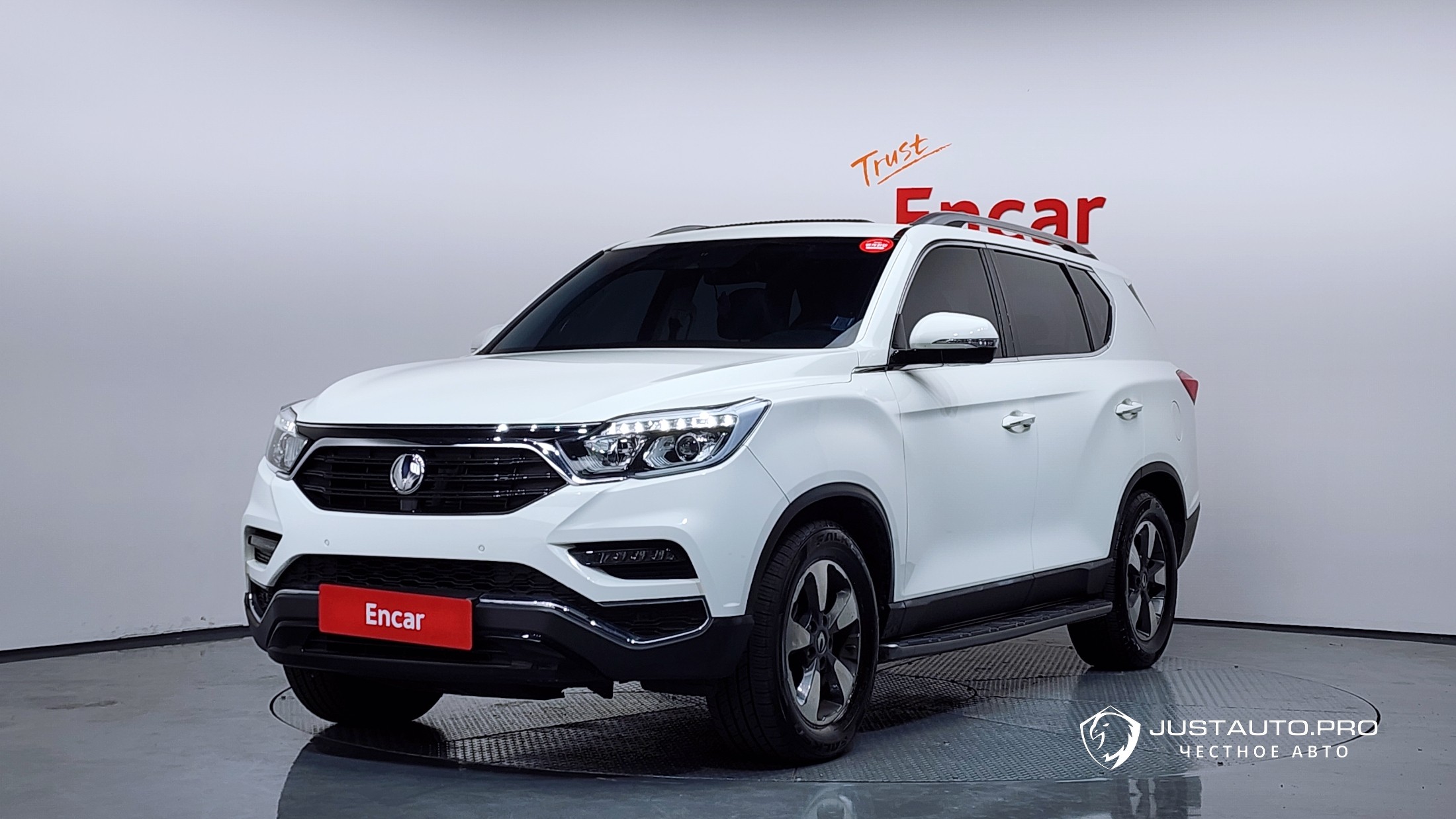 Автомобиль KG_Mobility_Ssangyong Rexton