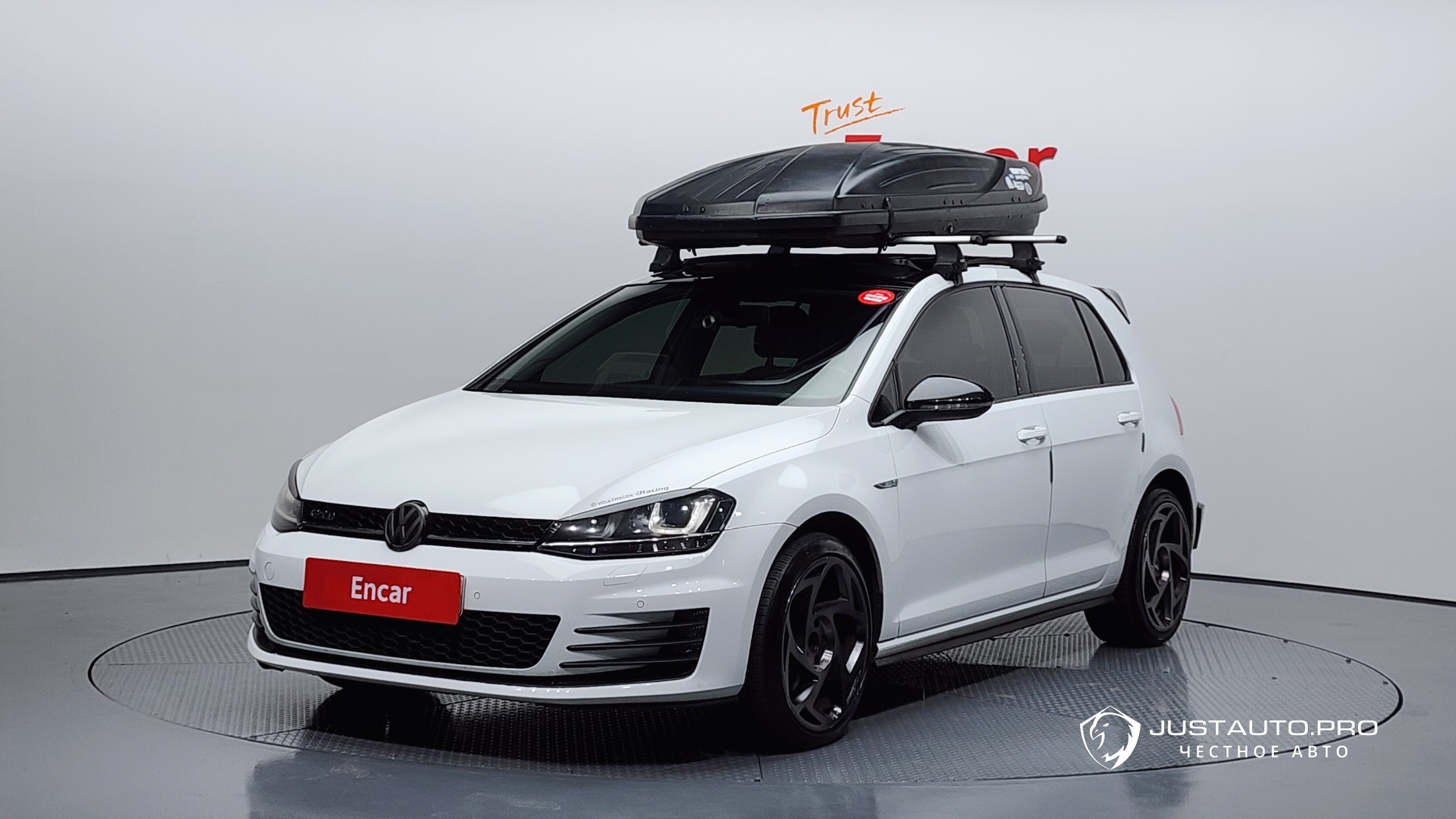 Автомобиль Volkswagen Golf