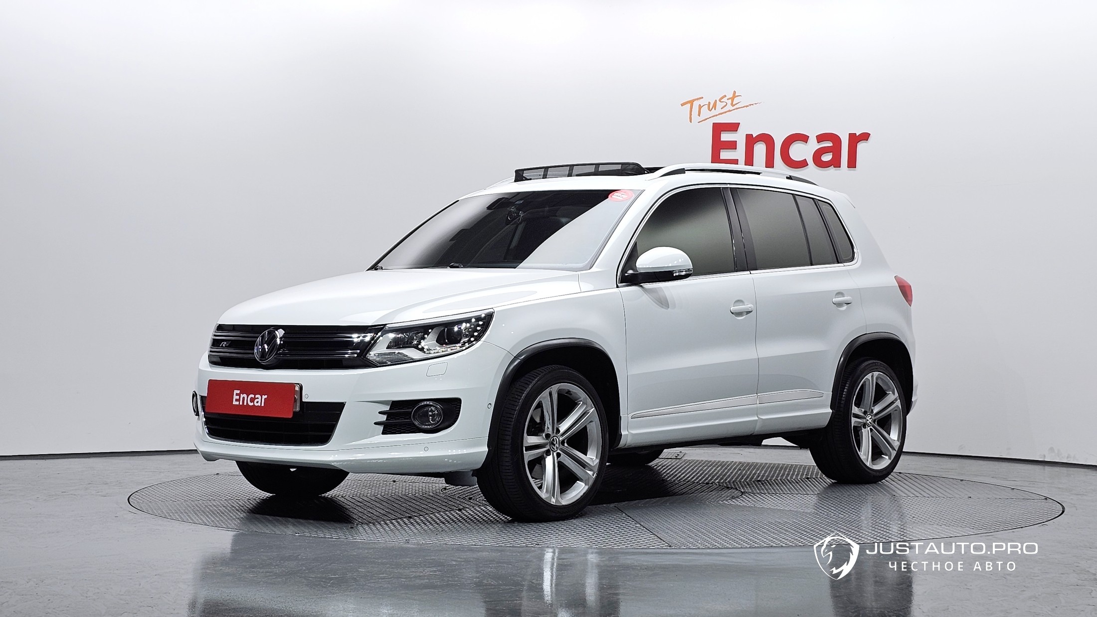 Автомобиль Volkswagen Tiguan