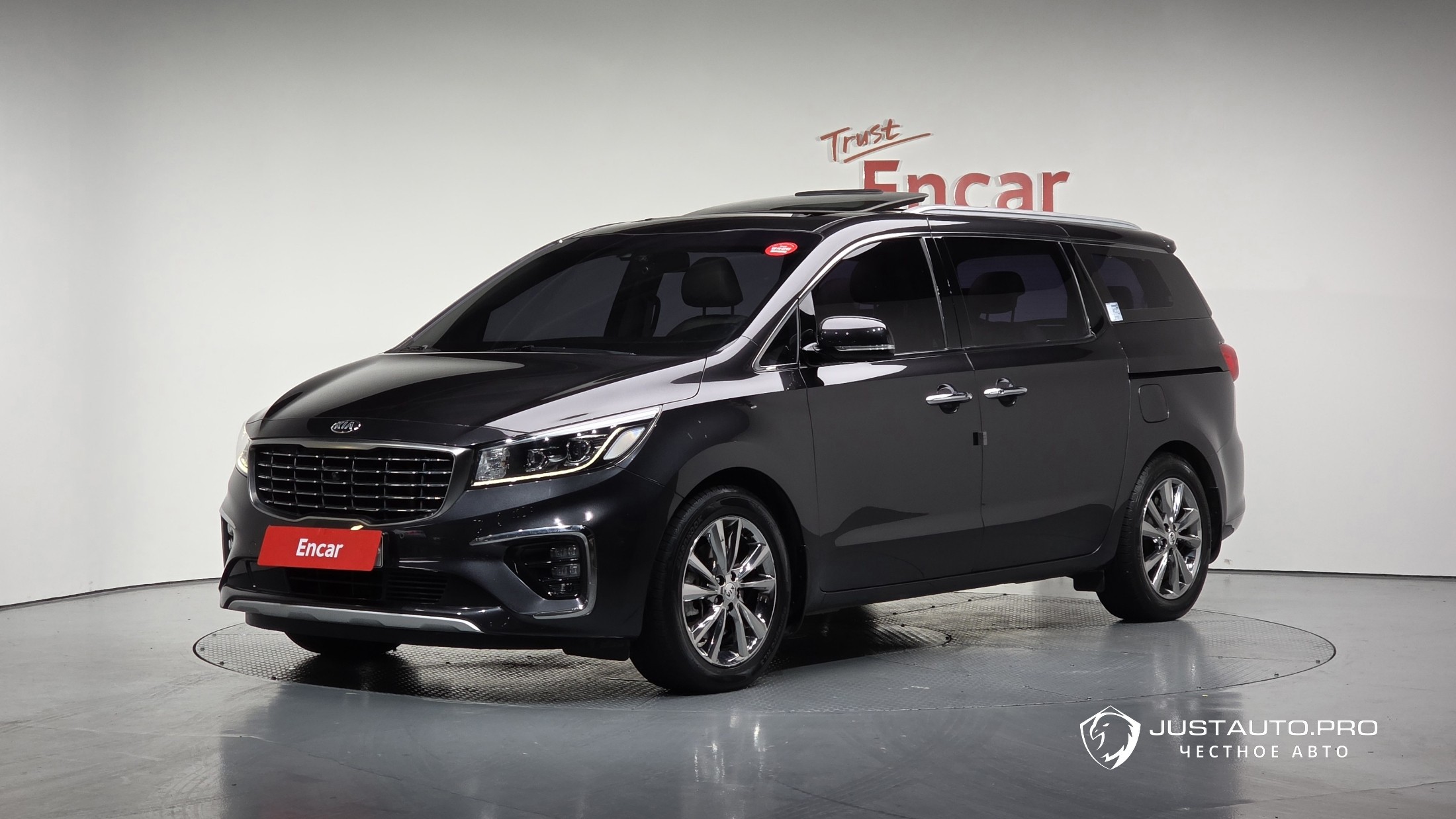 Автомобиль Kia Canival