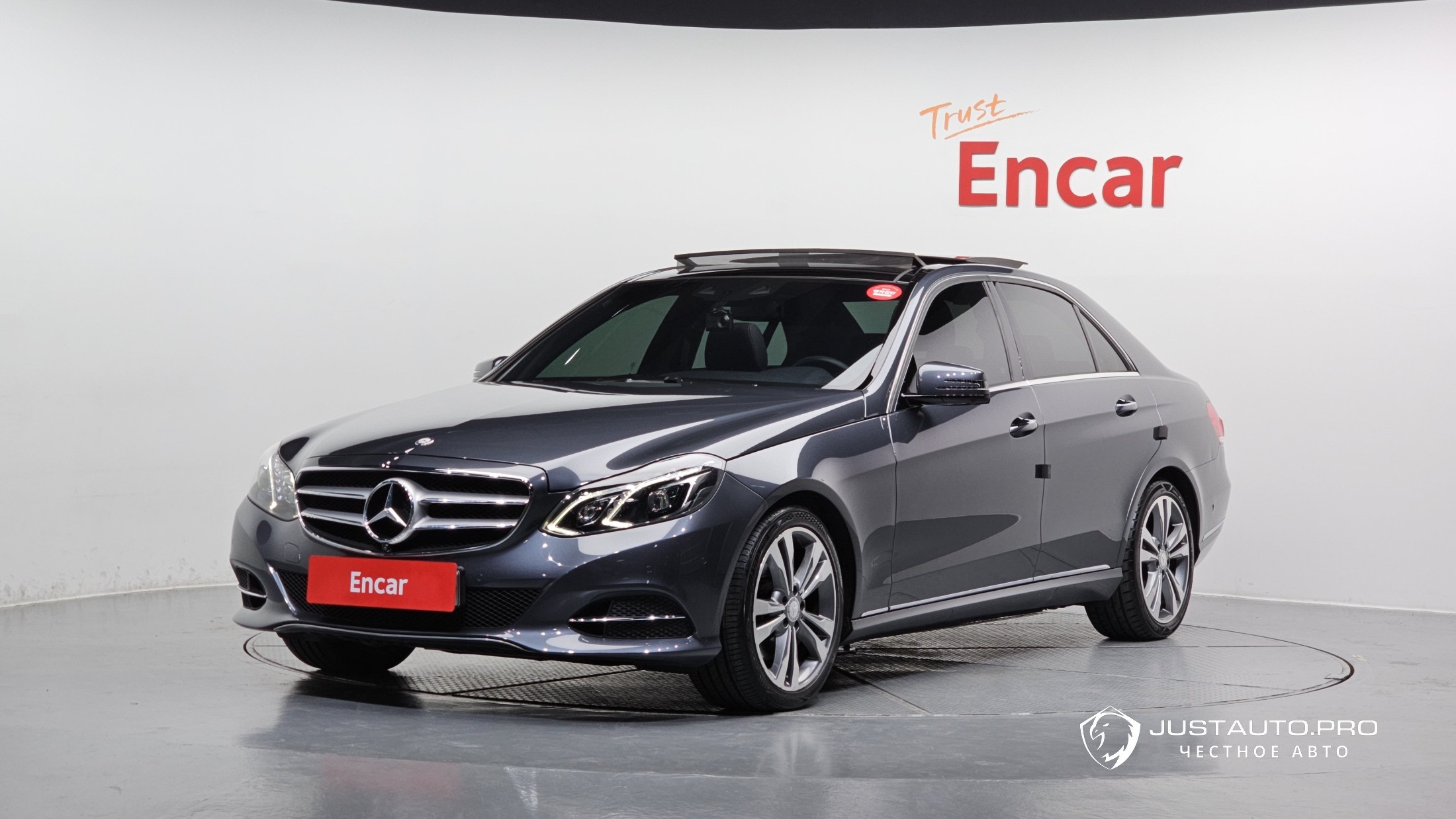 Автомобиль Mercedes-Benz E-Class