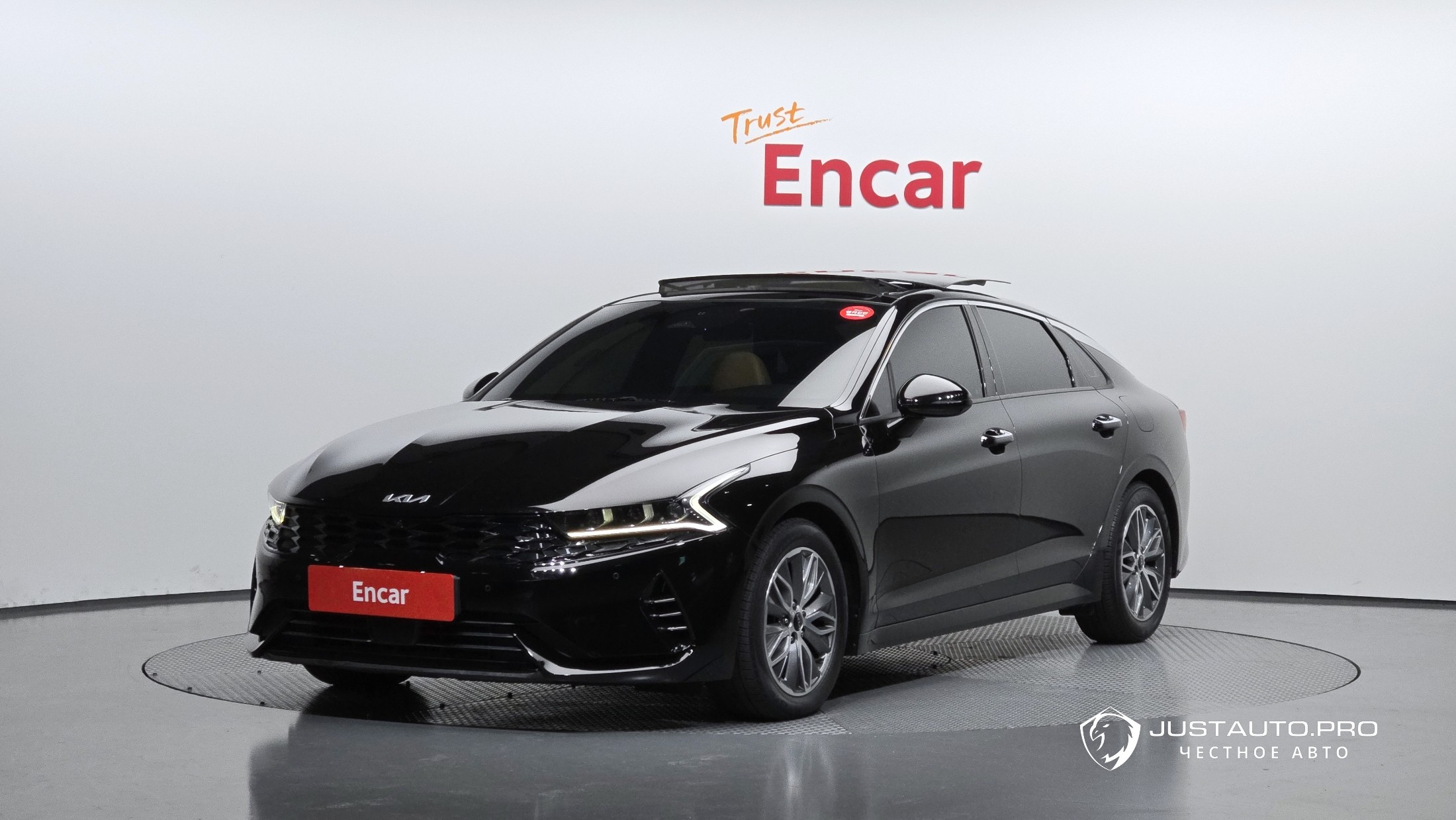 Автомобиль Kia K5