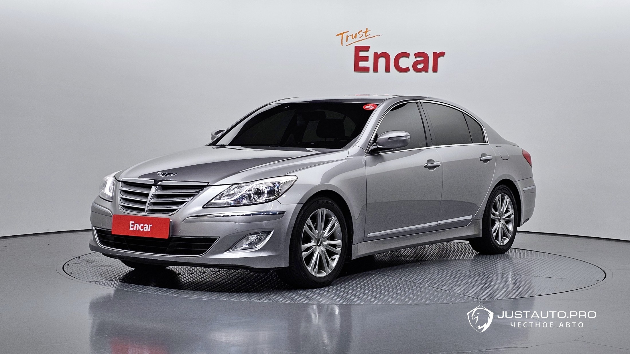 Автомобиль Hyundai Genesis