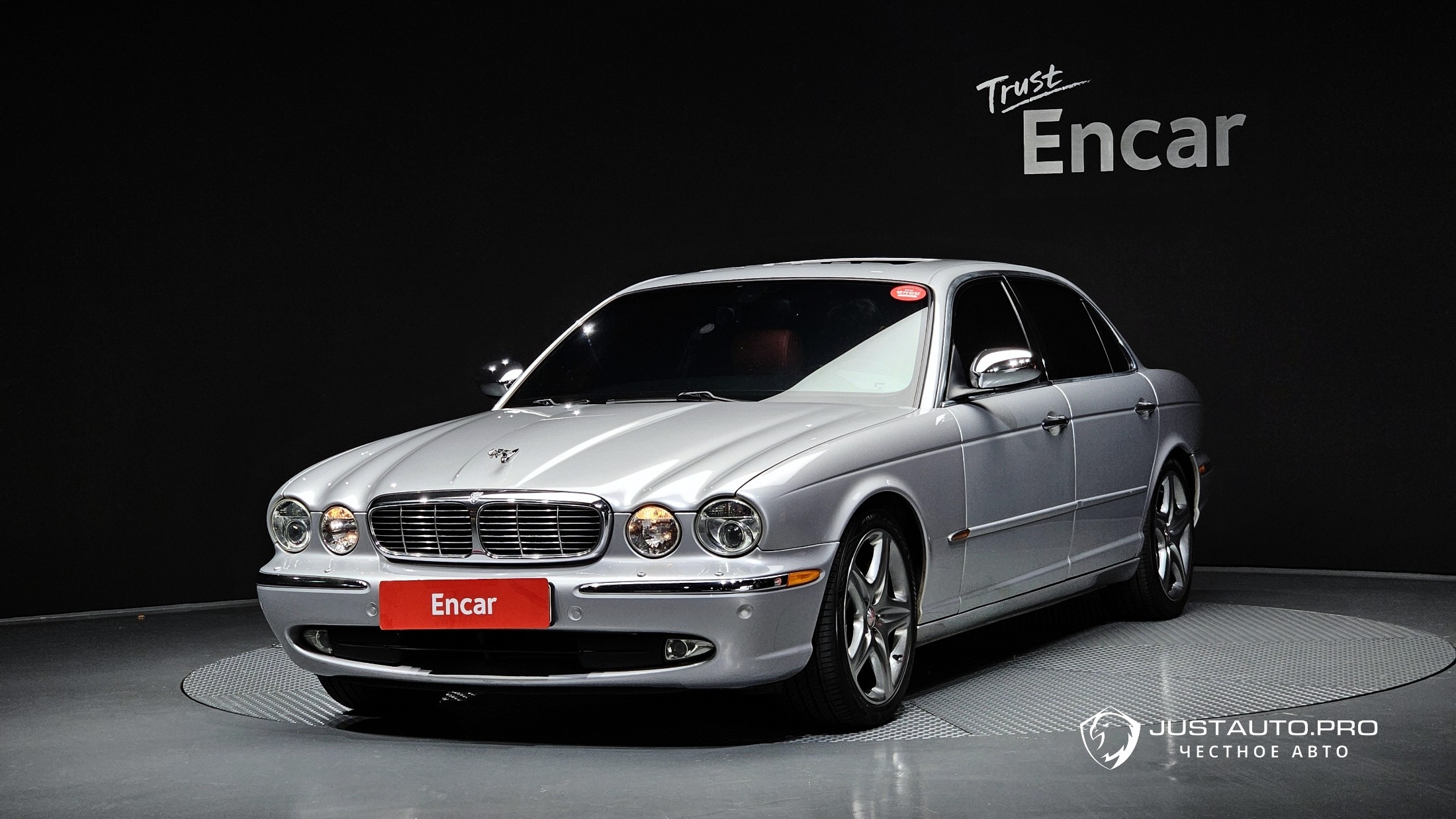Автомобиль Jaguar XJ-8