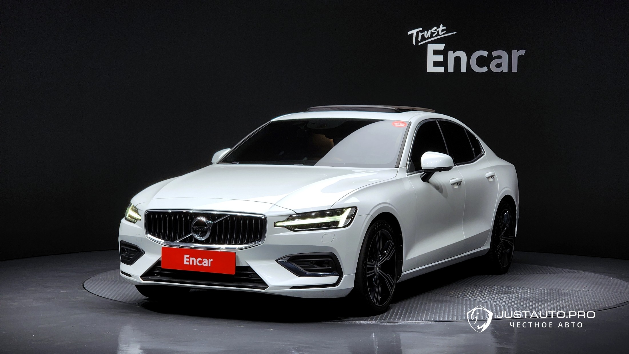 Автомобиль Volvo S60