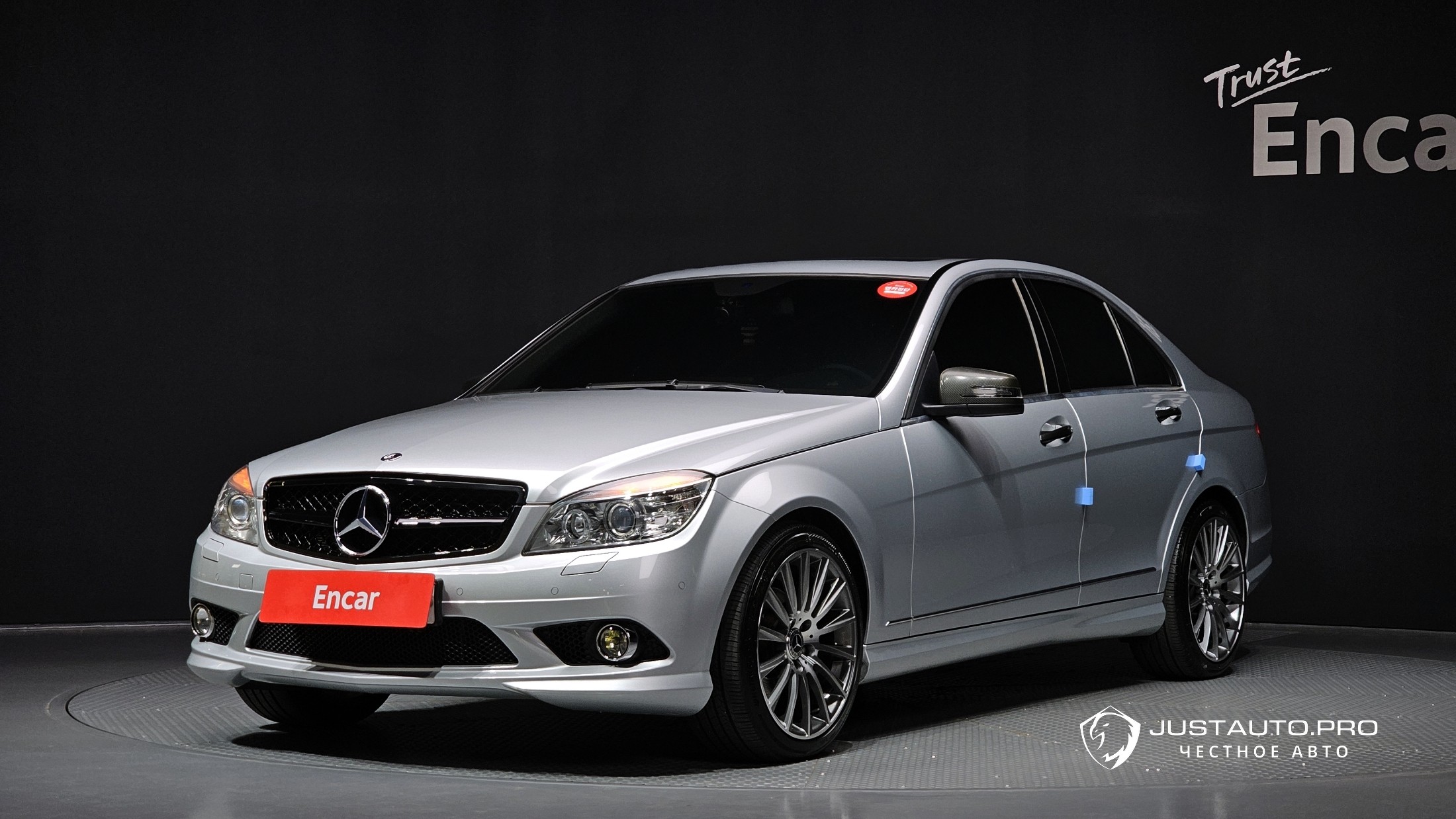 Автомобиль Mercedes-Benz C-Class