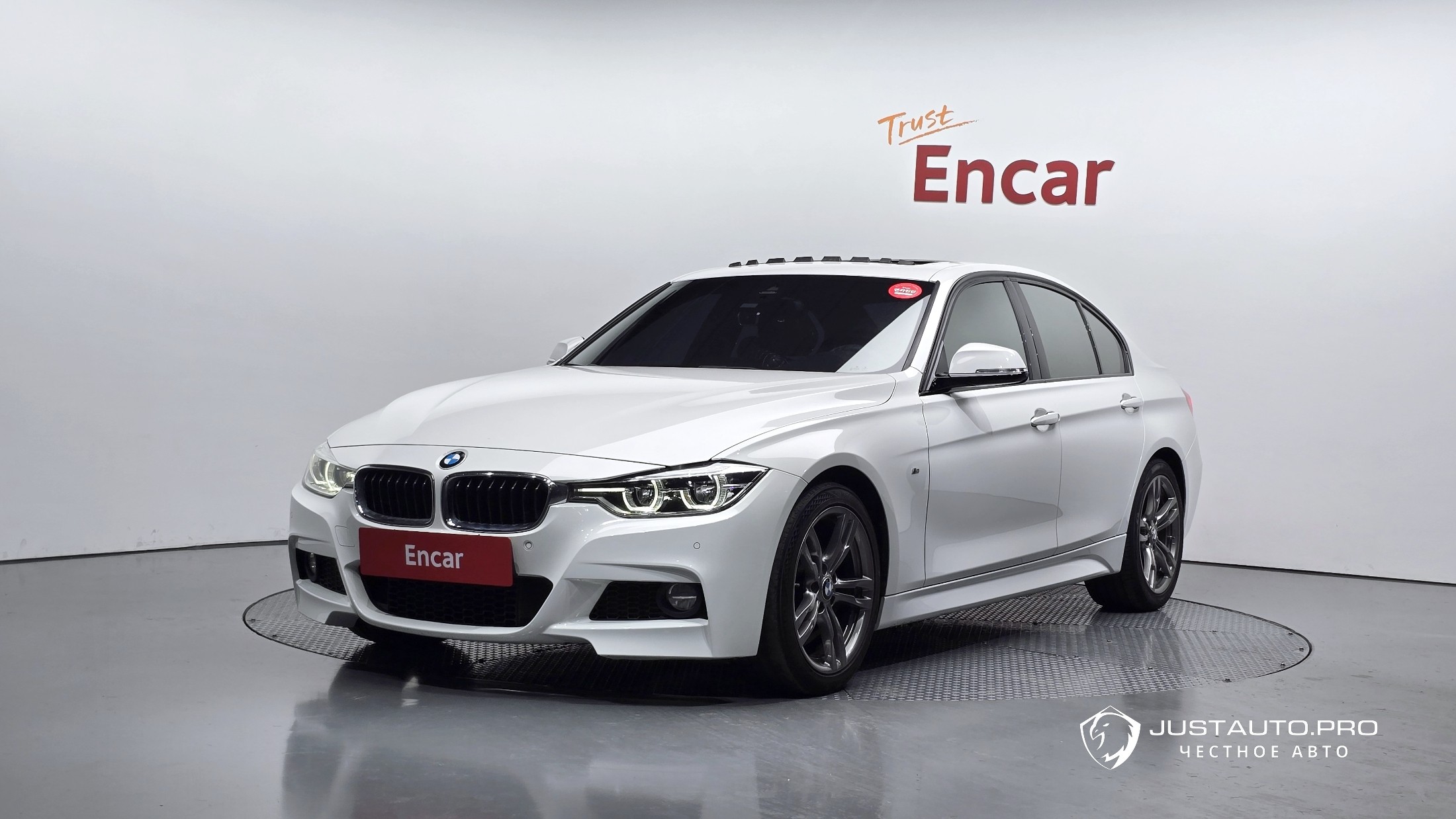 Автомобиль BMW 3-Series