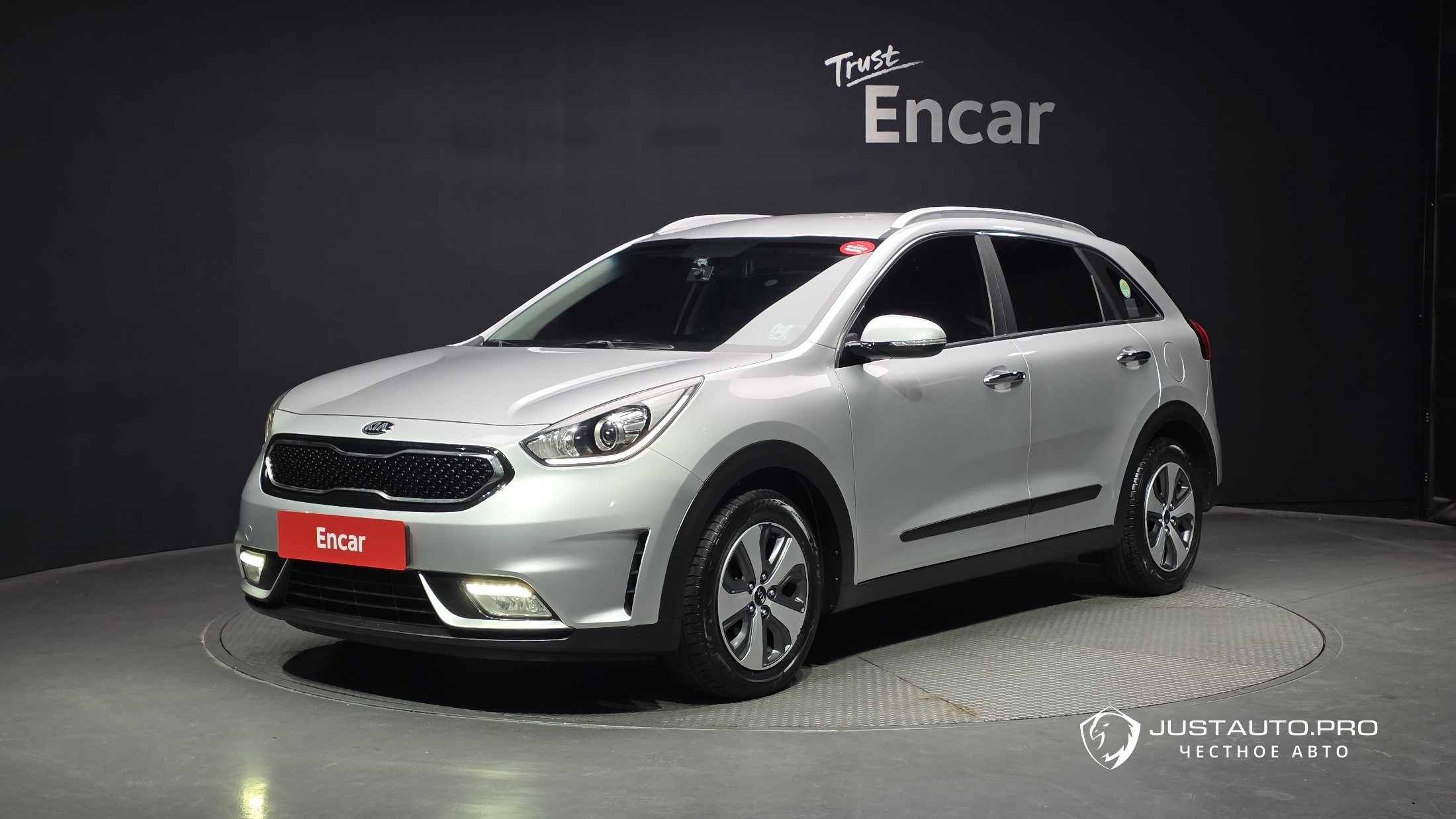 Автомобиль Kia Niro