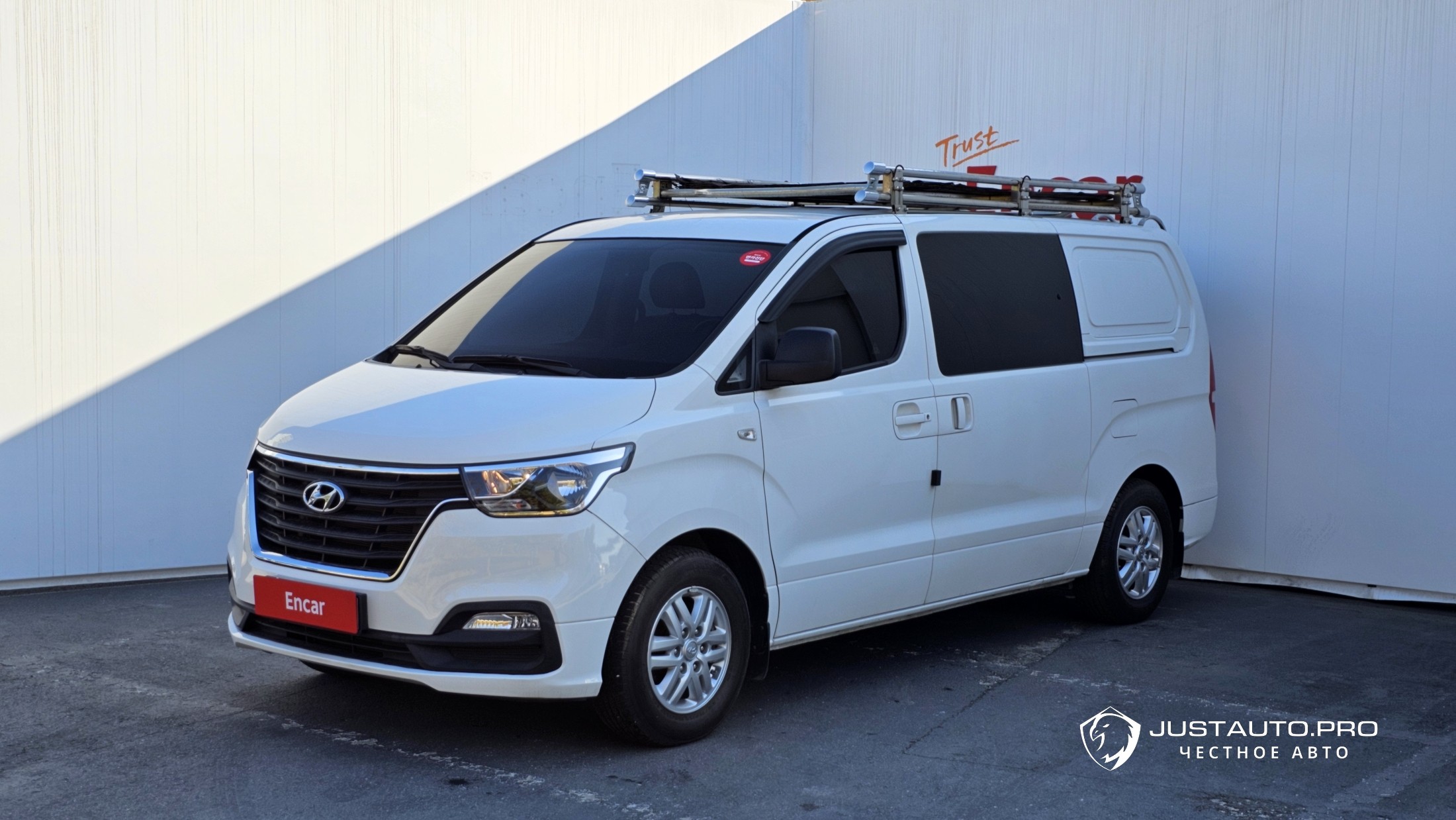 Автомобиль Hyundai Starex