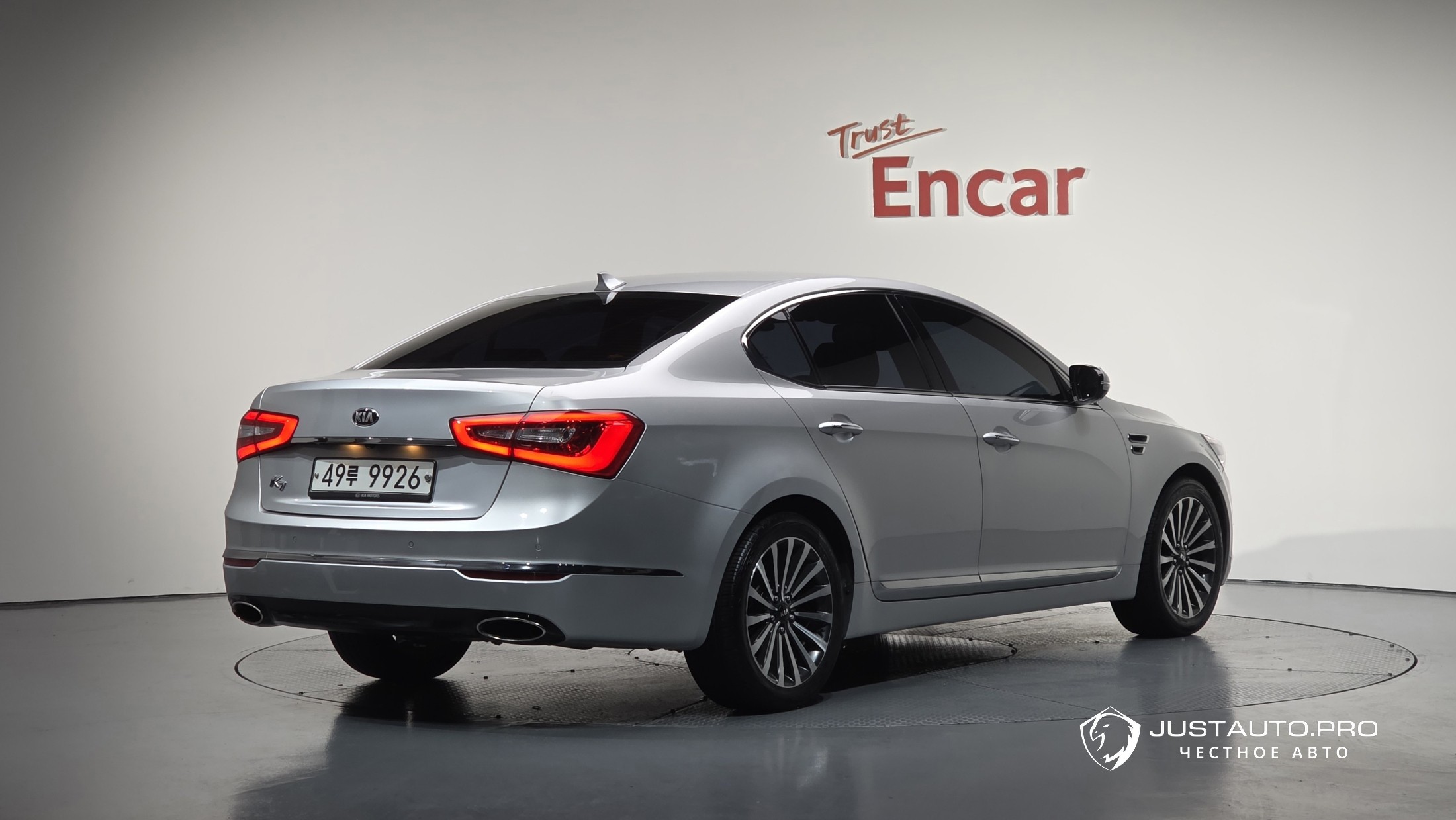 Автомобиль Kia K7