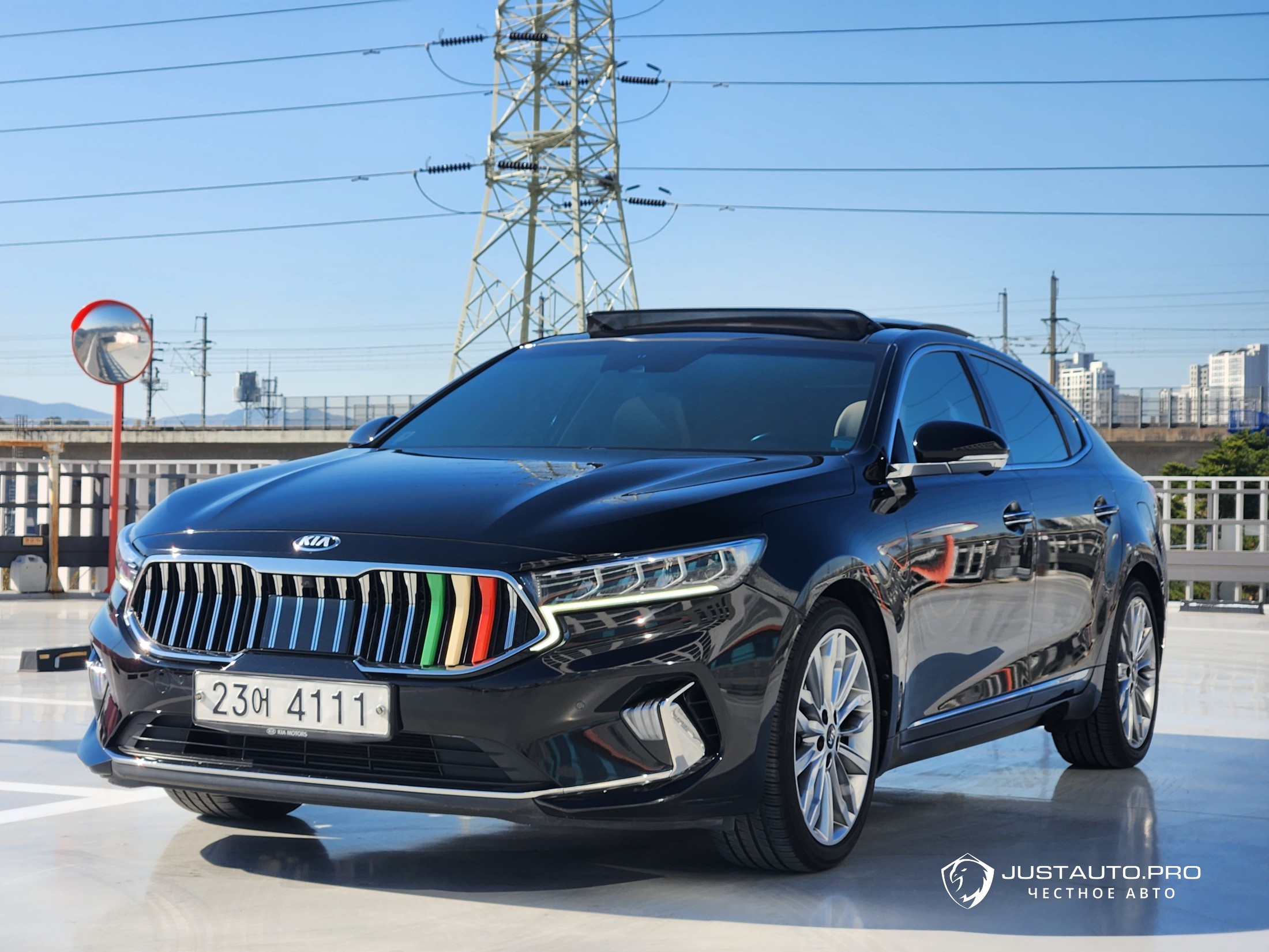 Автомобиль Kia K7