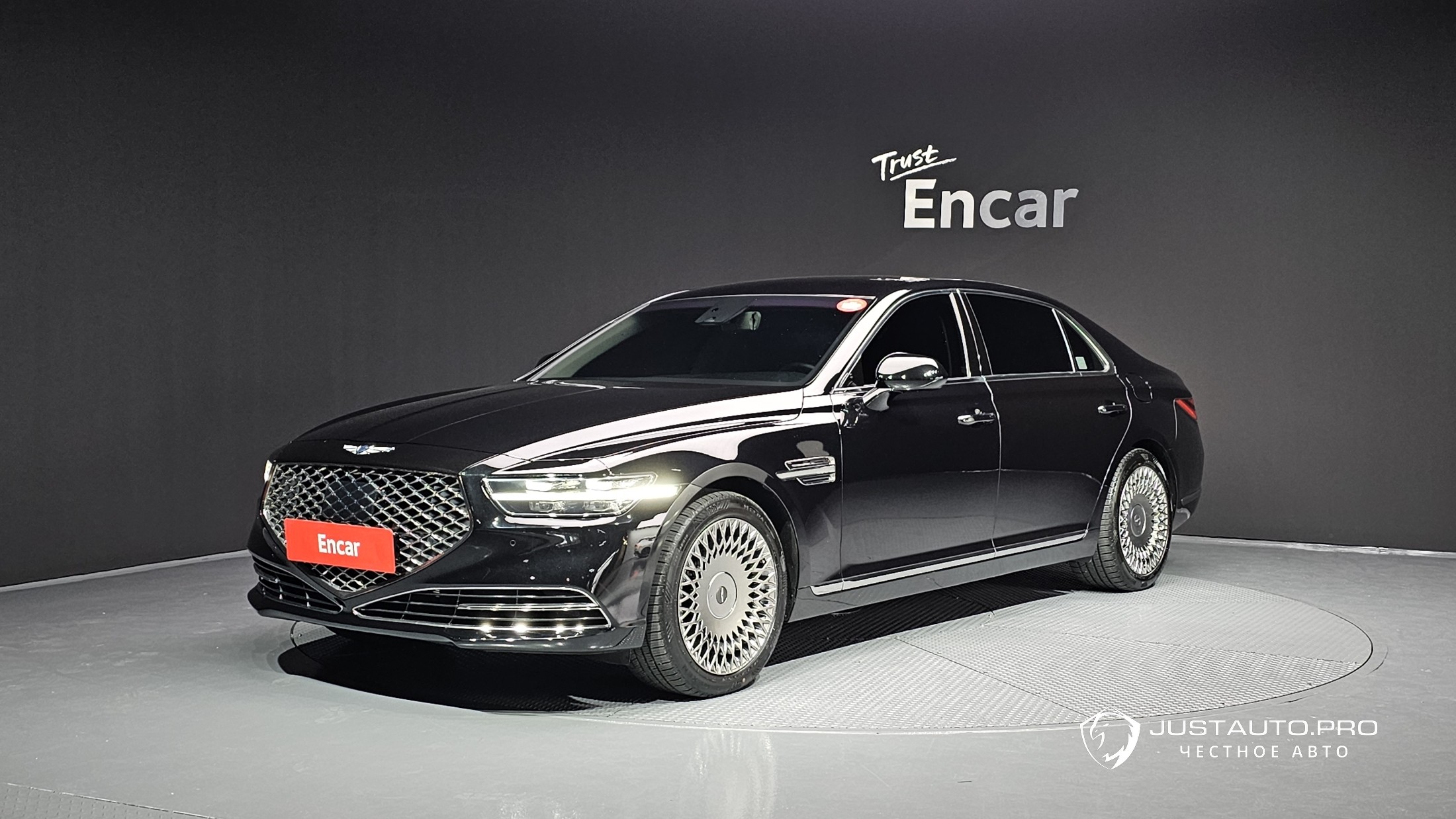 Автомобиль Genesis G90