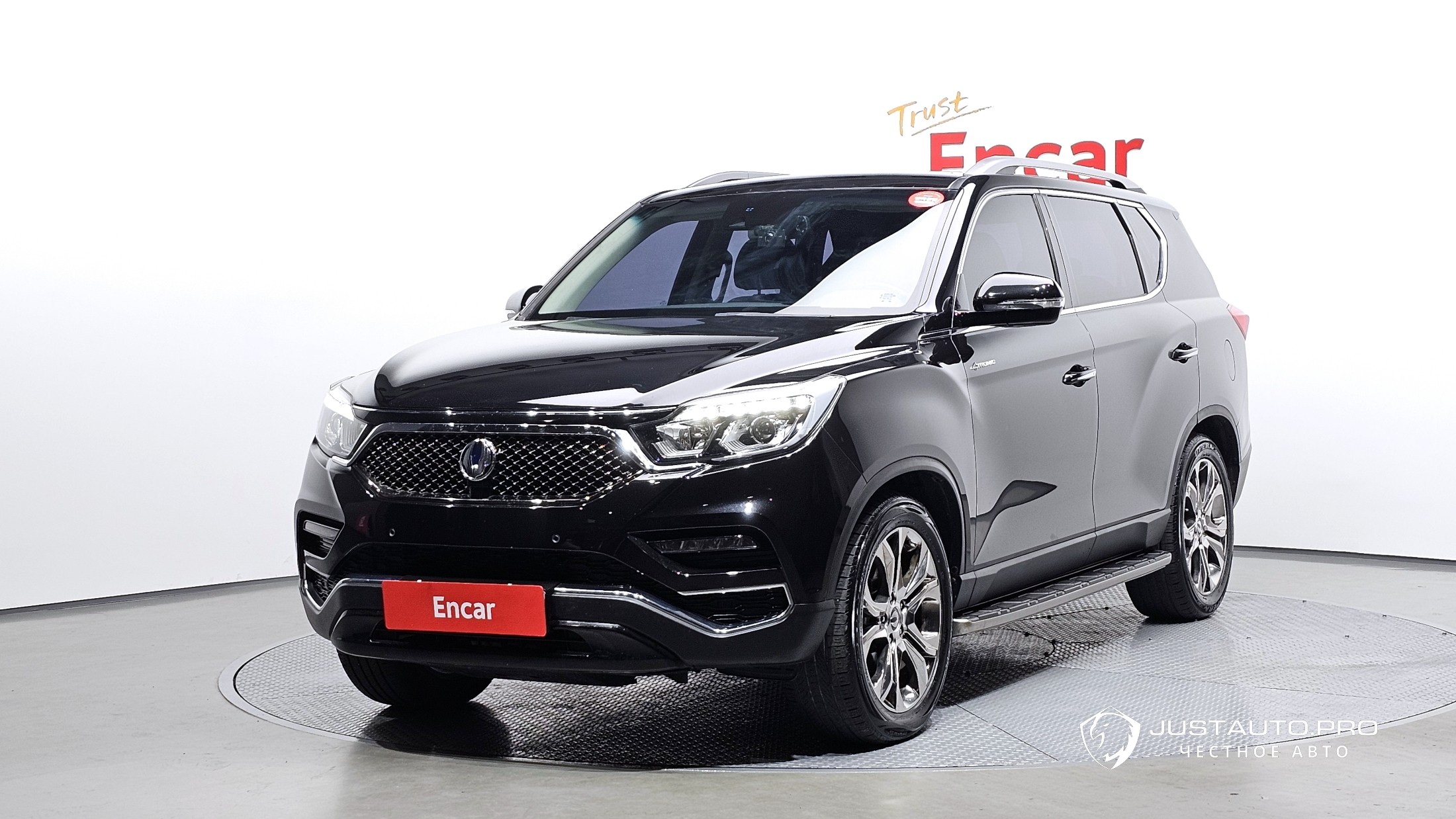 Автомобиль KG_Mobility_Ssangyong Rexton