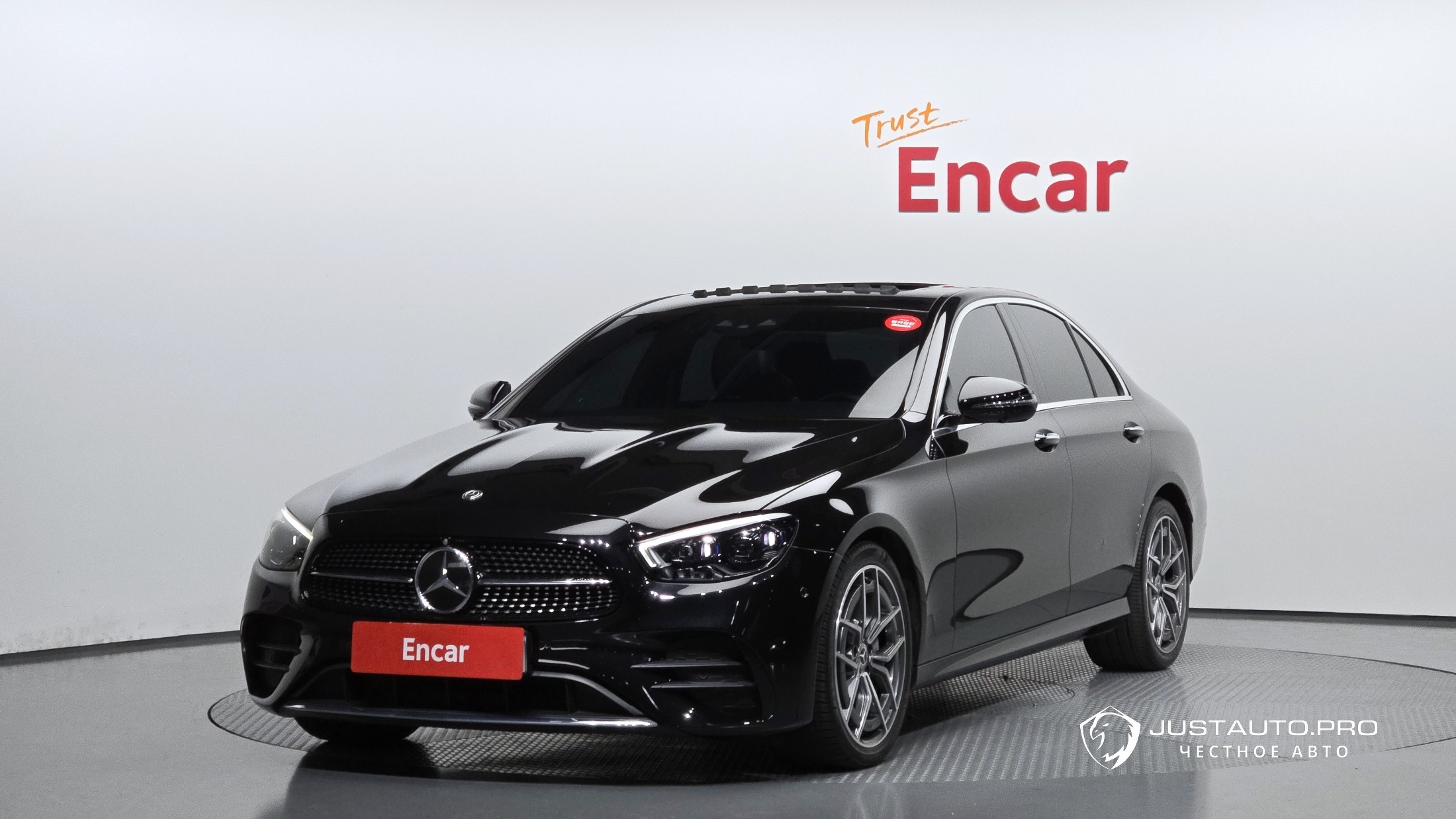 Автомобиль Mercedes-Benz E-Class