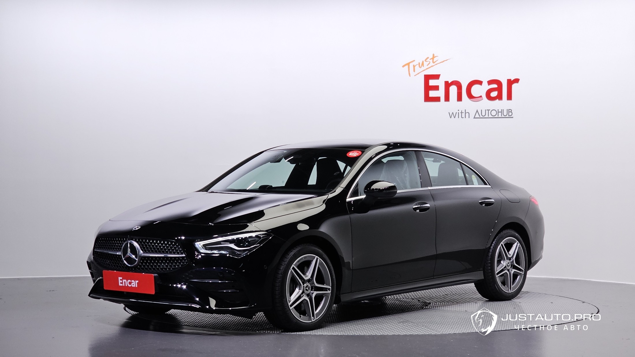 Автомобиль Mercedes-Benz CLA-Class