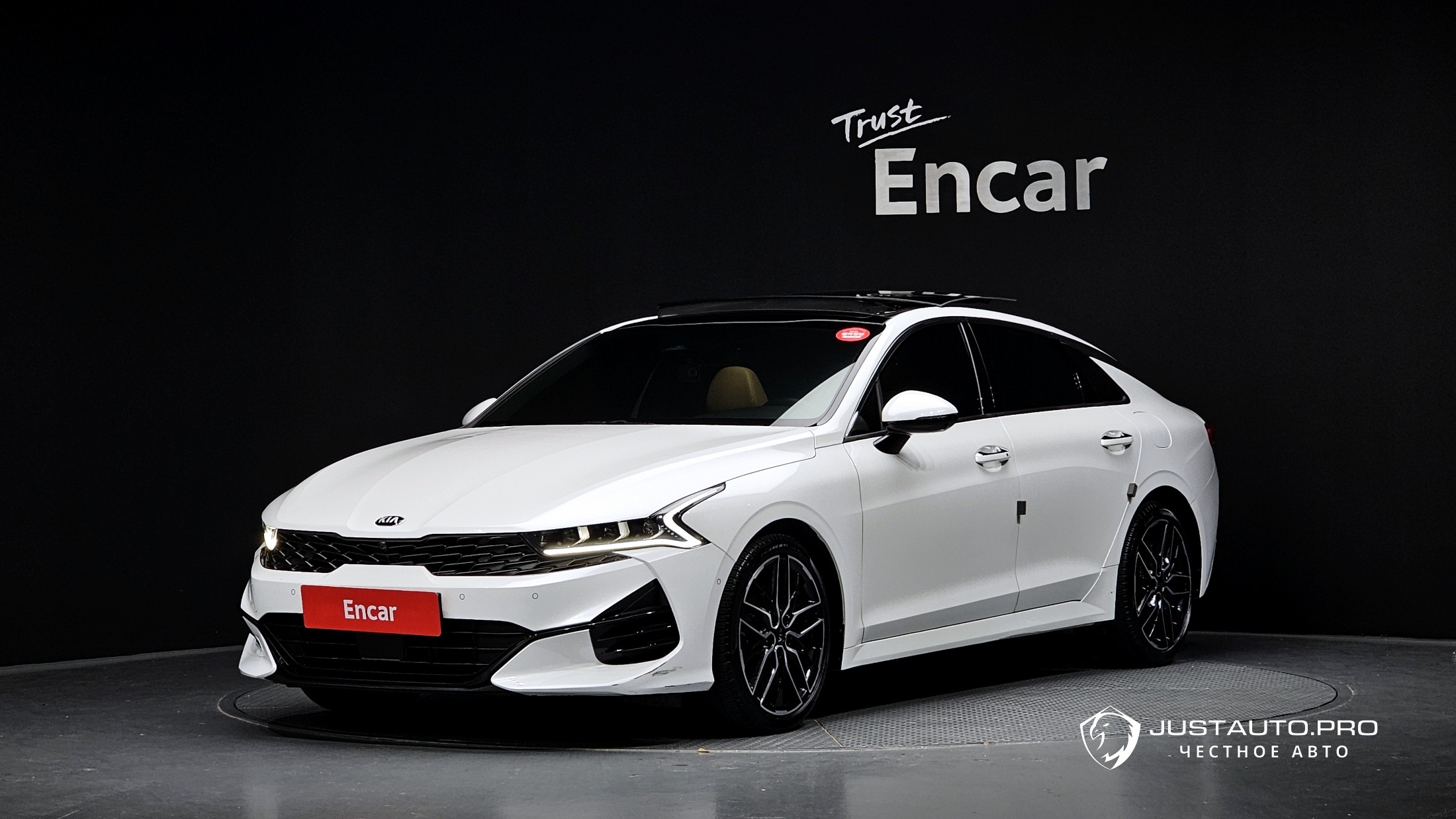 Автомобиль Kia K5